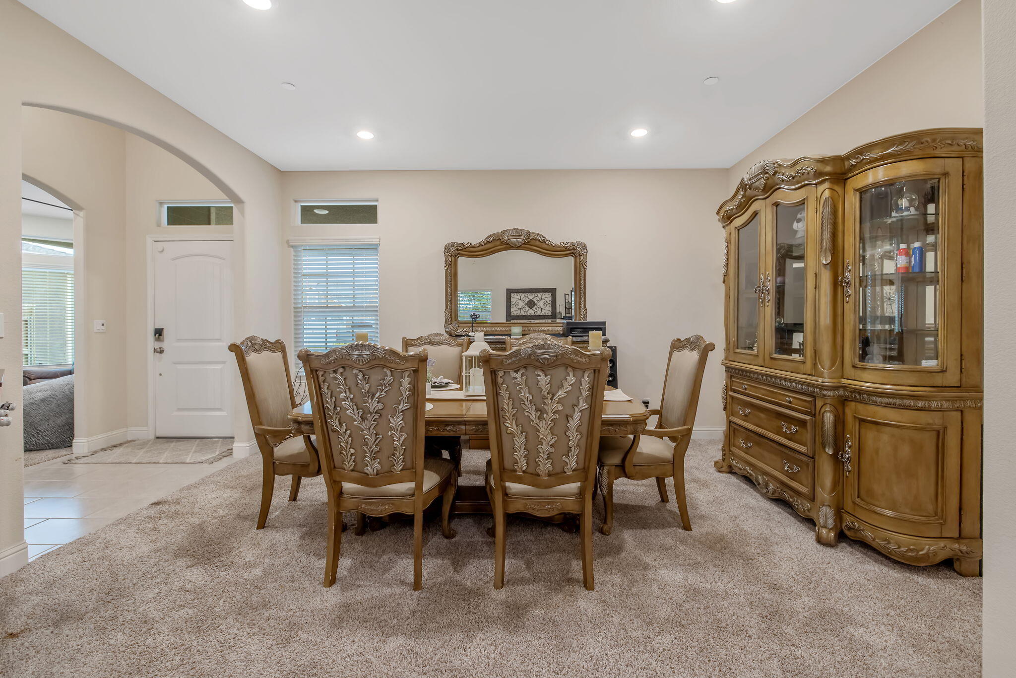 1833 Softwind Dr, Tulare, CA 93274