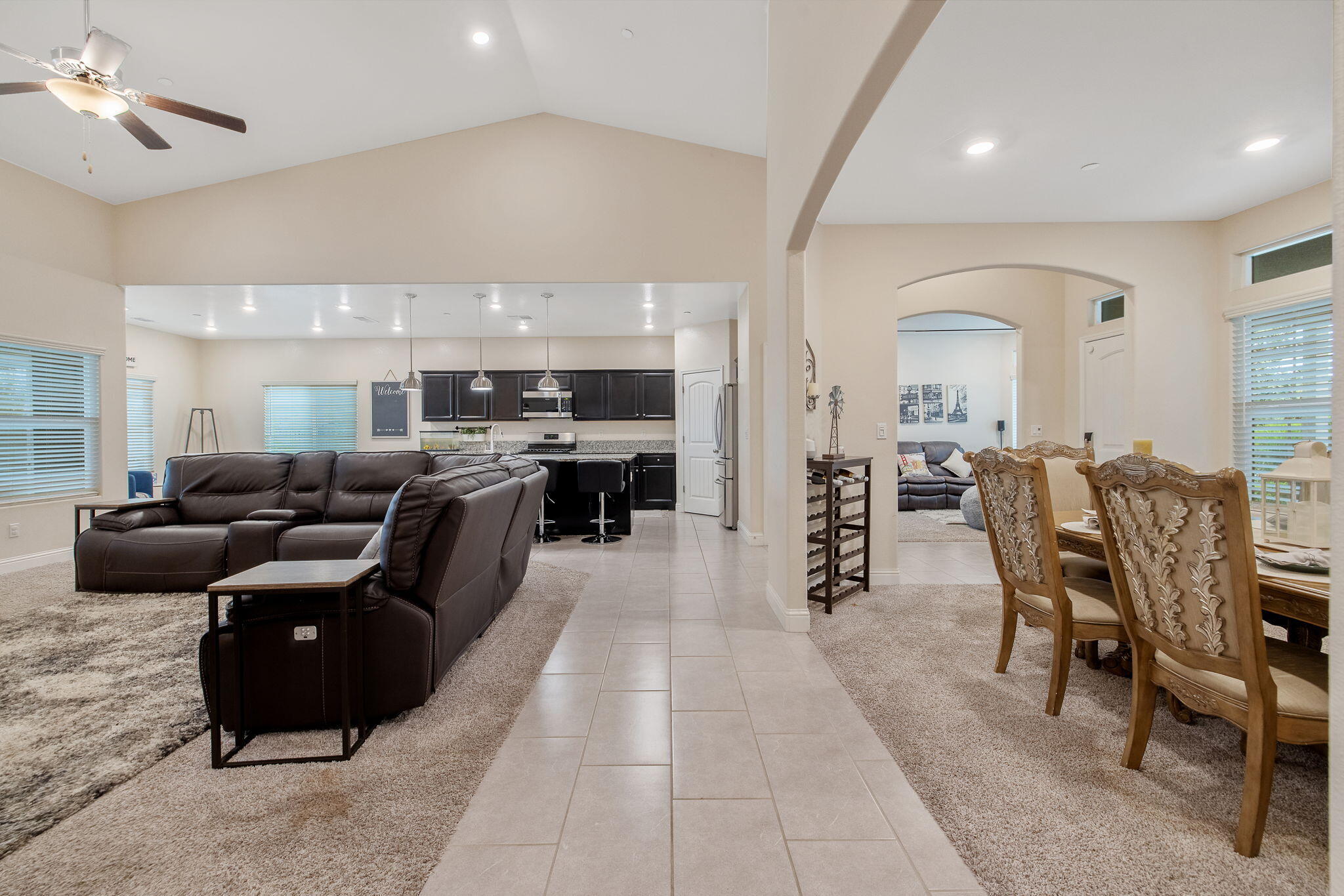 1833 Softwind Dr, Tulare, CA 93274