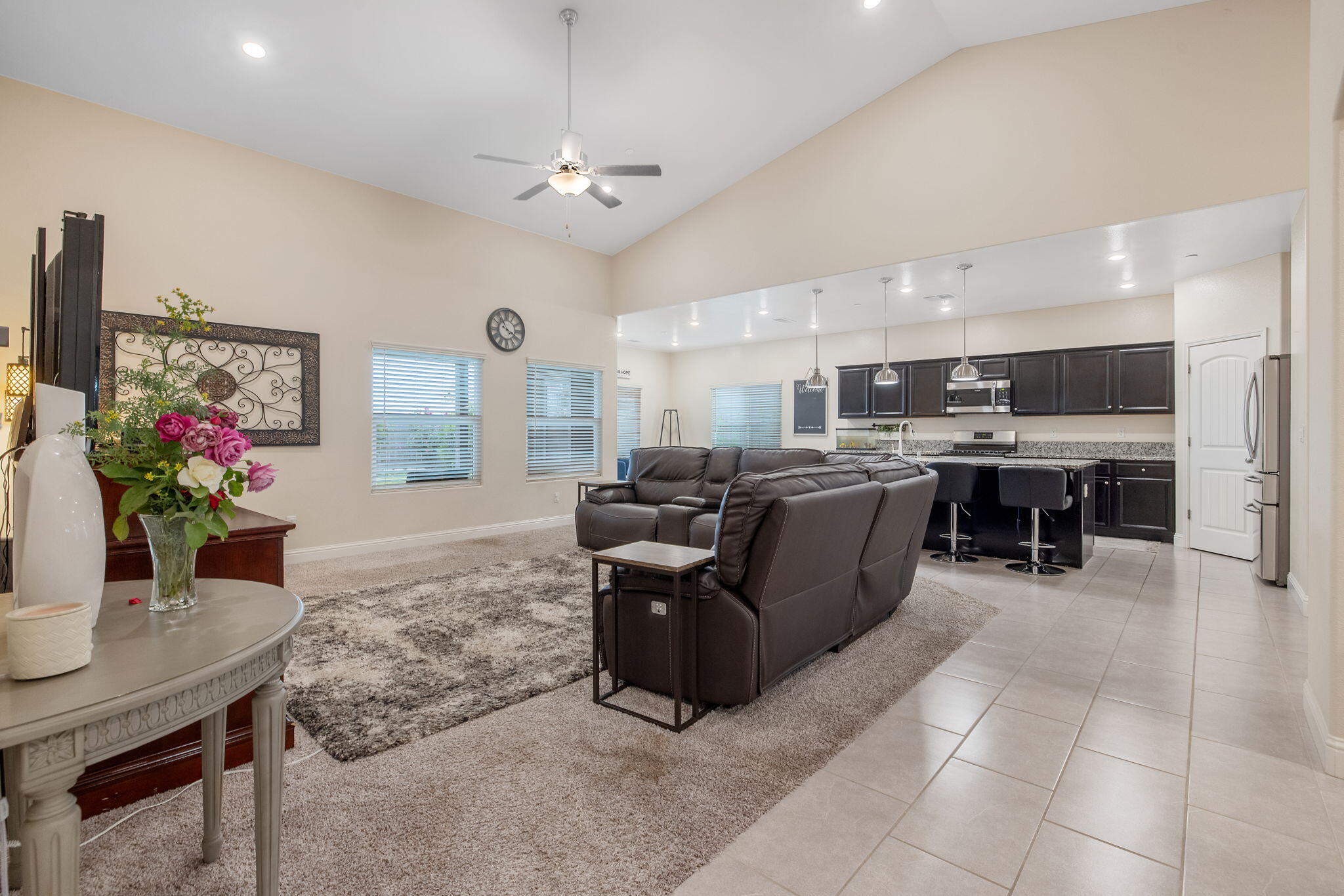 1833 Softwind Dr, Tulare, CA 93274