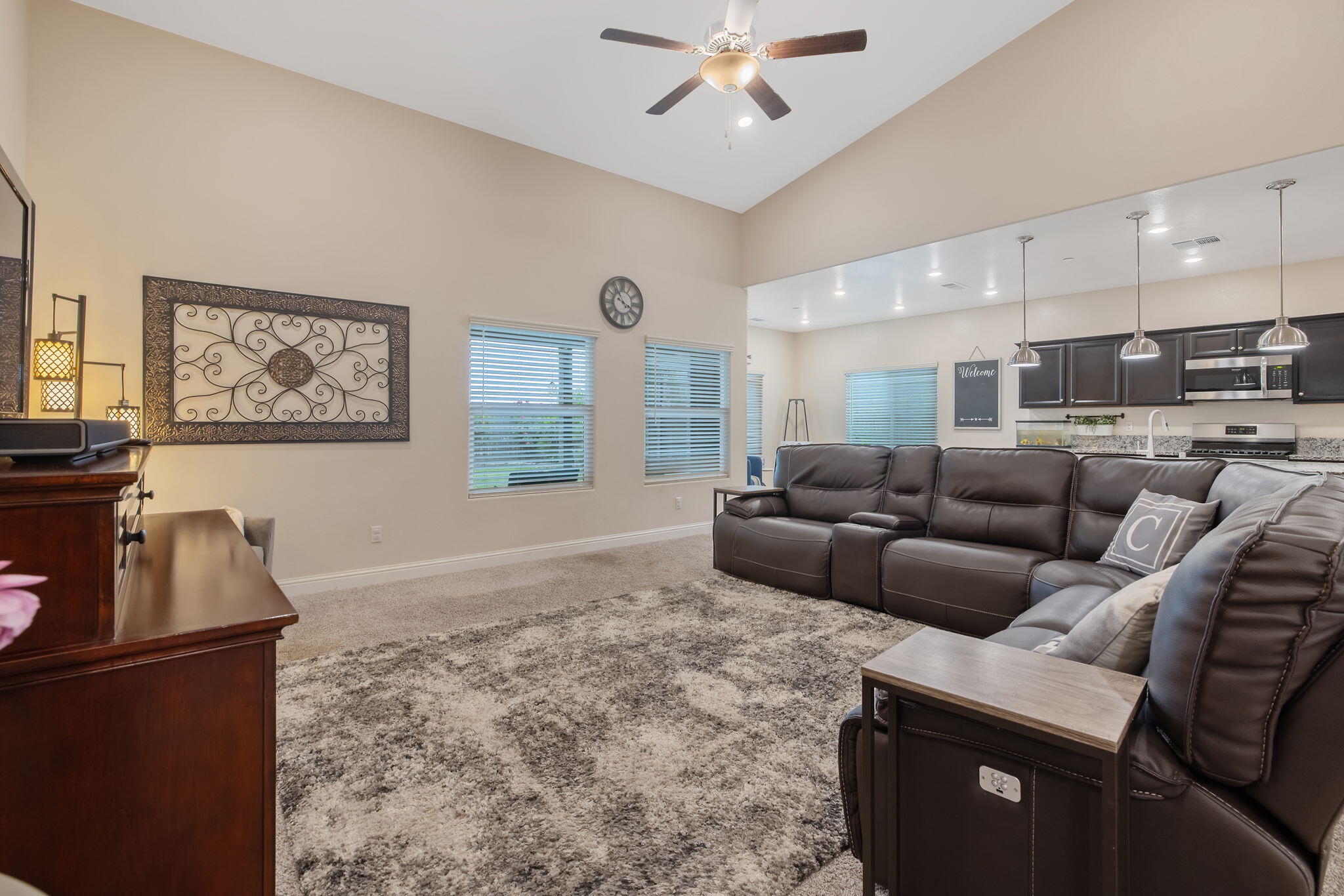 1833 Softwind Dr, Tulare, CA 93274