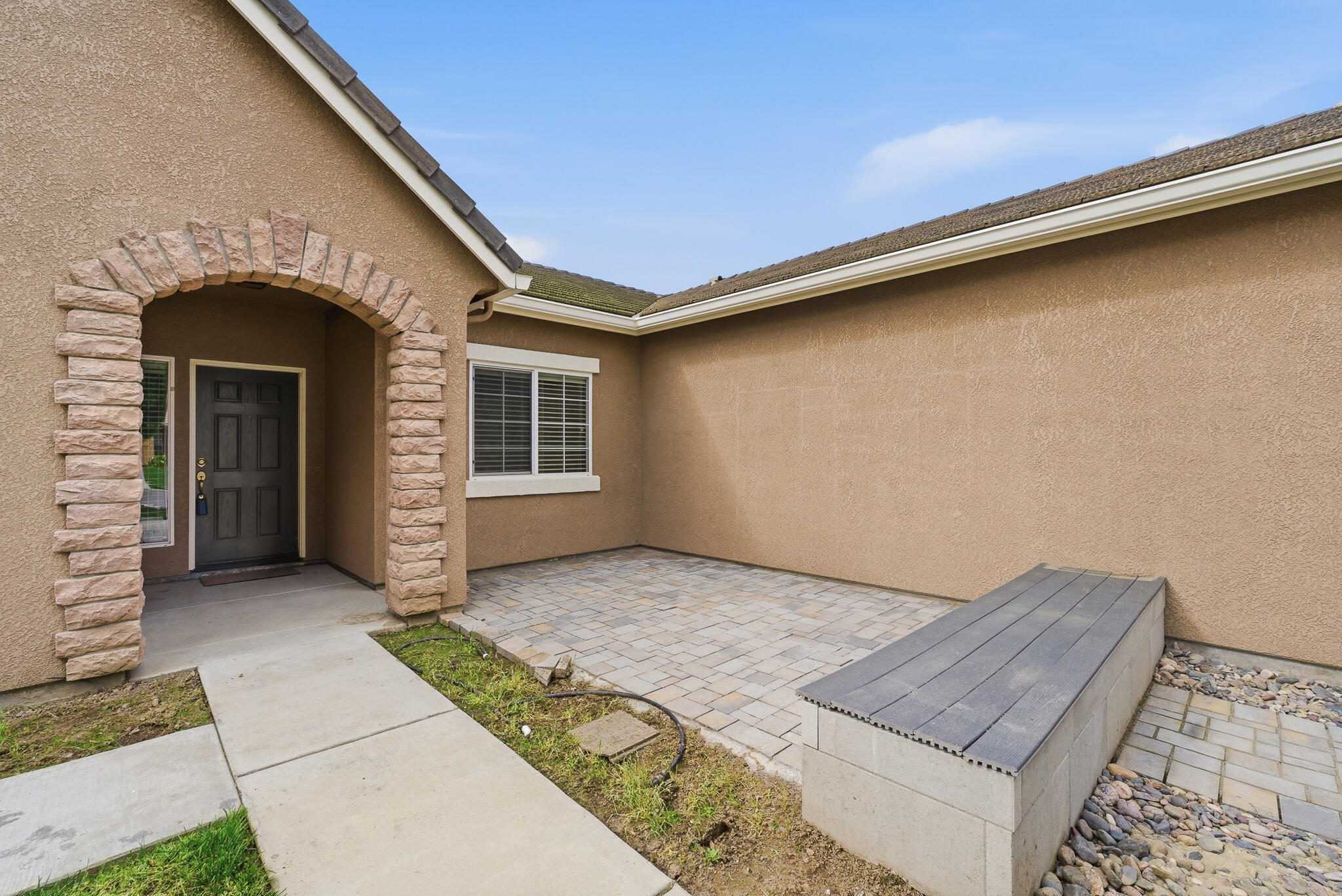 2647 W Tyler Ave, Visalia, CA 93291