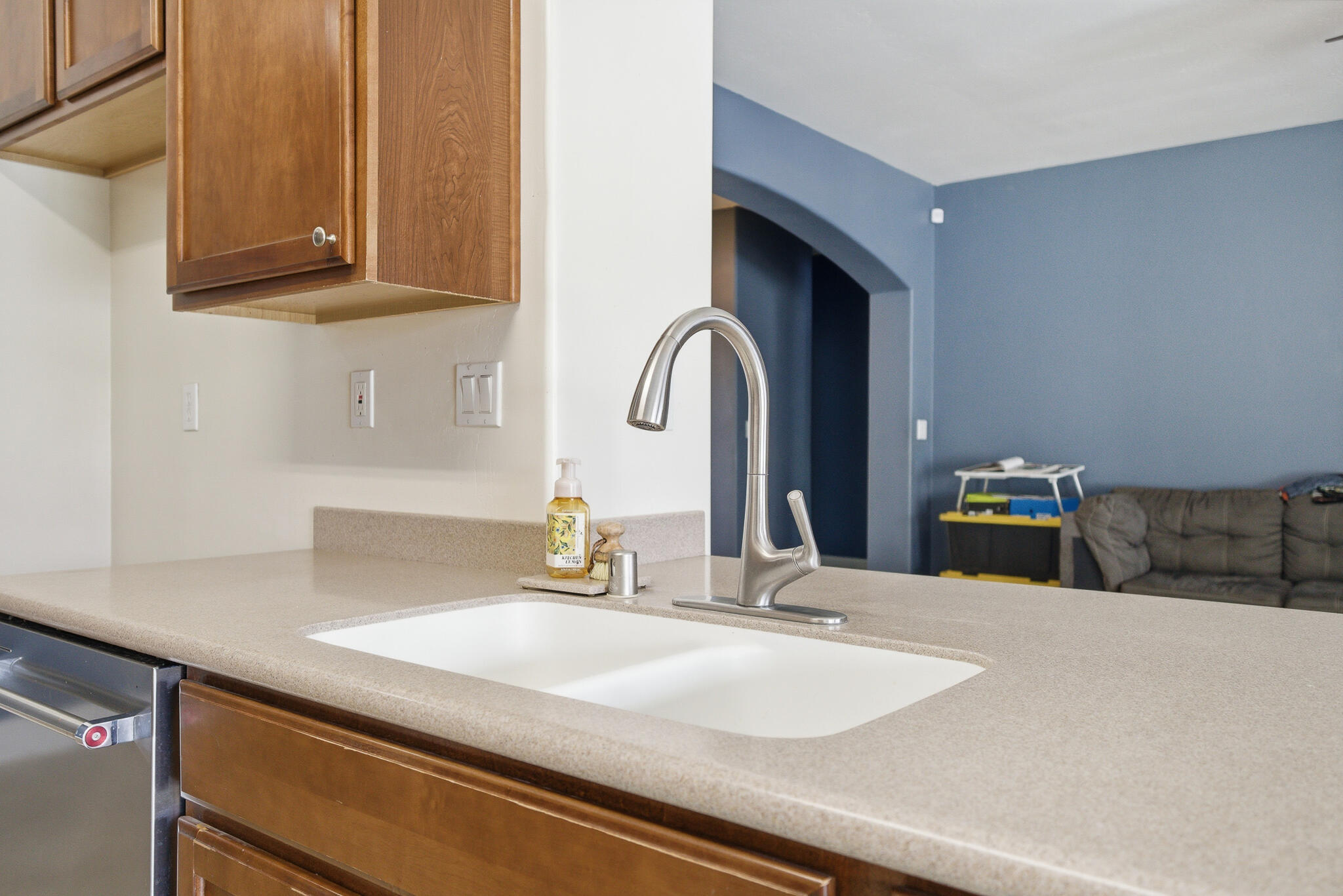 2647 W Tyler Ave, Visalia, CA 93291