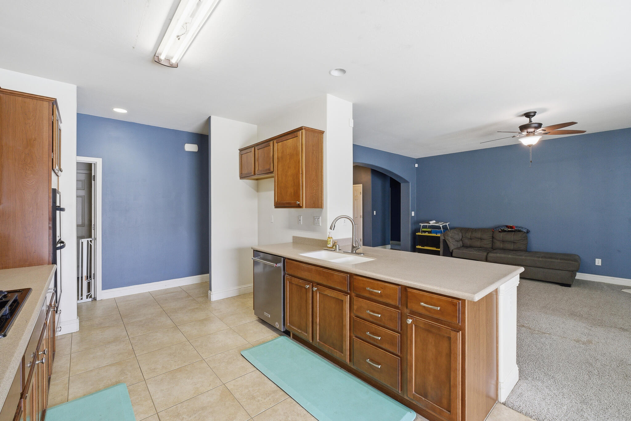 2647 W Tyler Ave, Visalia, CA 93291