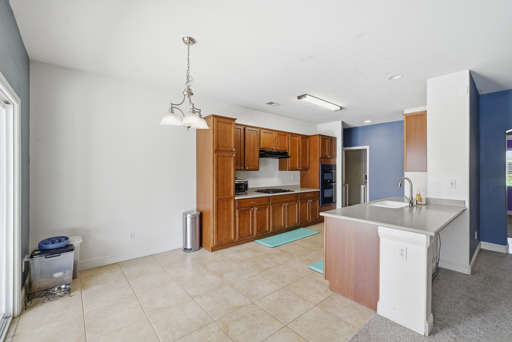 2647 W Tyler Ave, Visalia, CA 93291