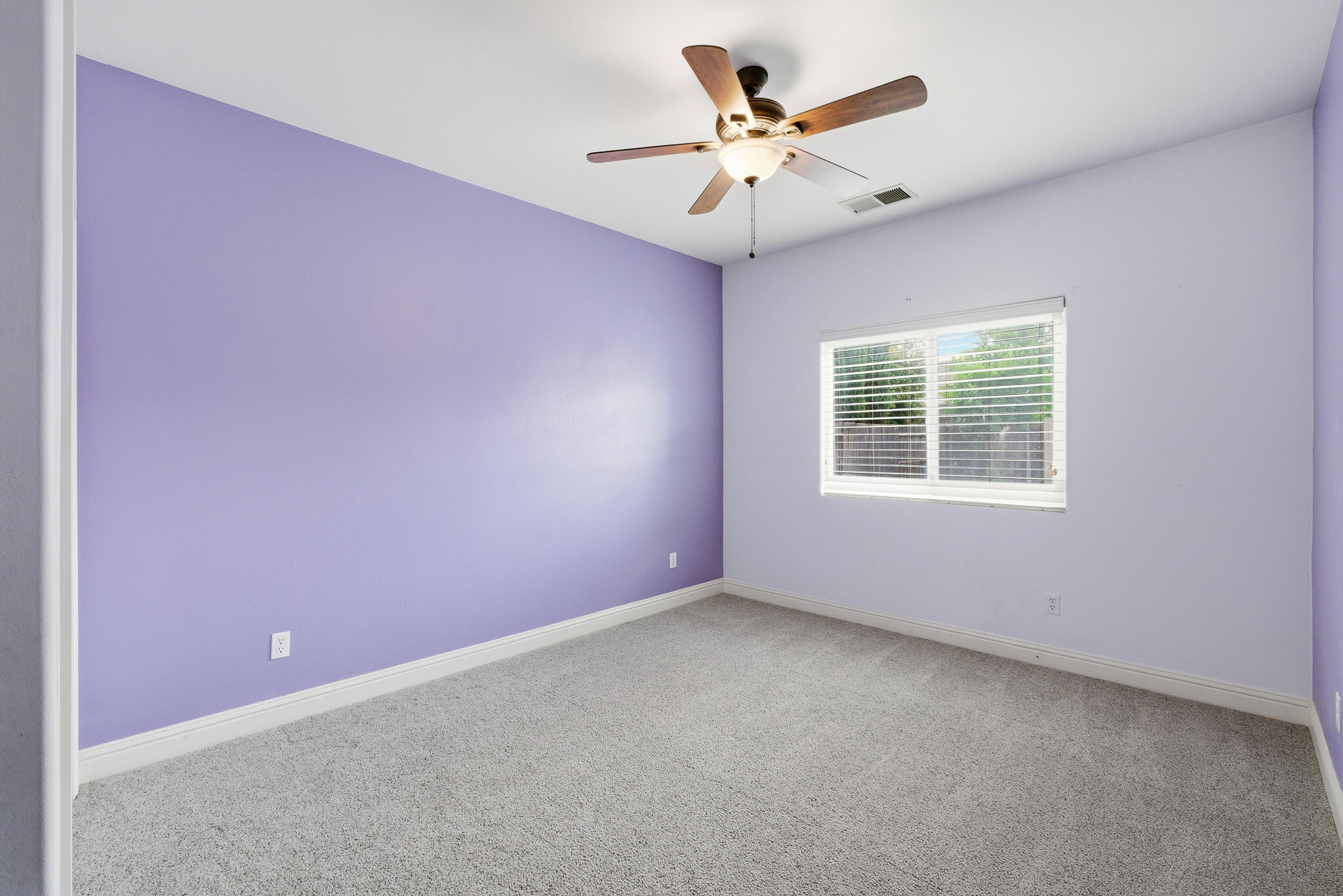 2647 W Tyler Ave, Visalia, CA 93291