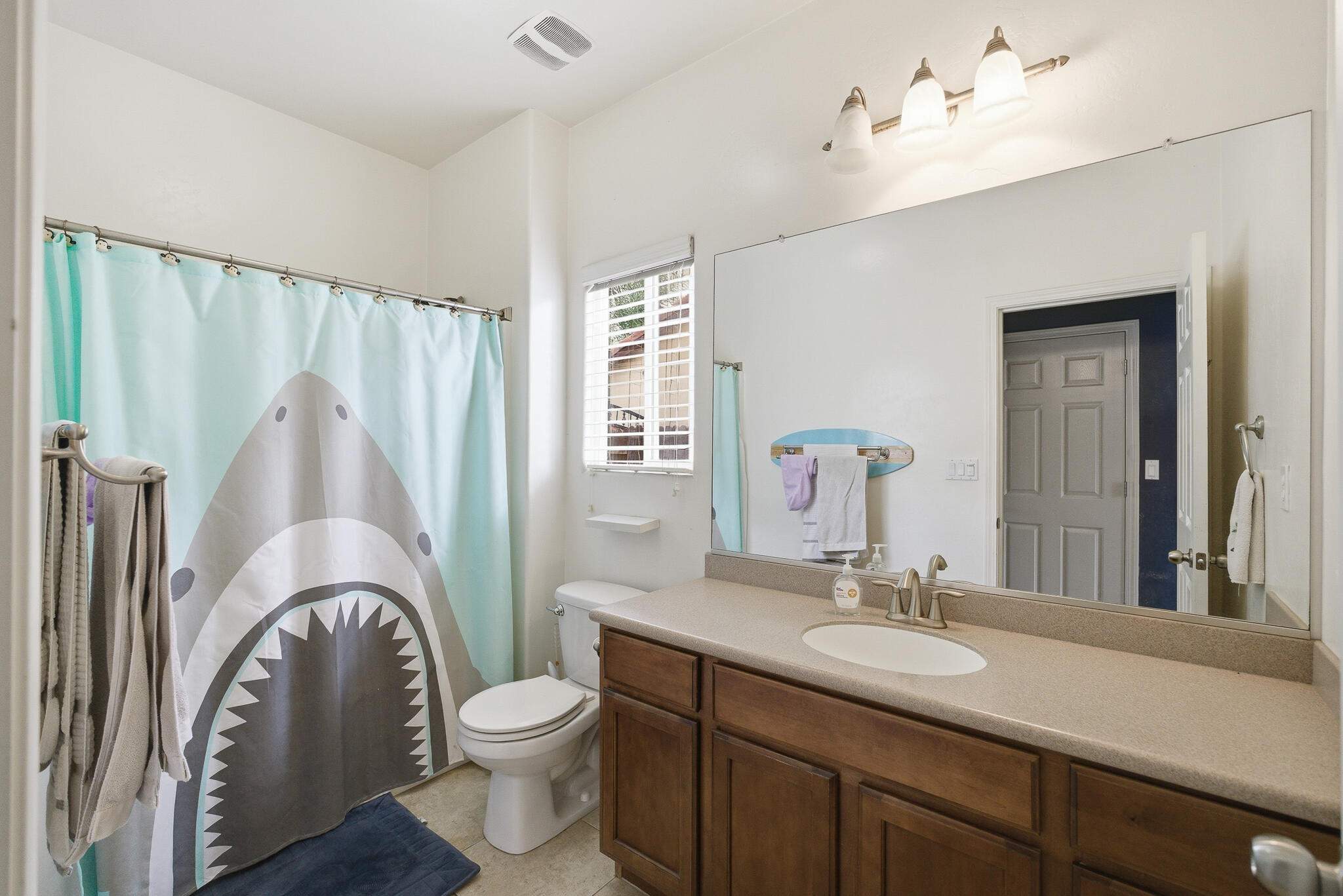 2647 W Tyler Ave, Visalia, CA 93291