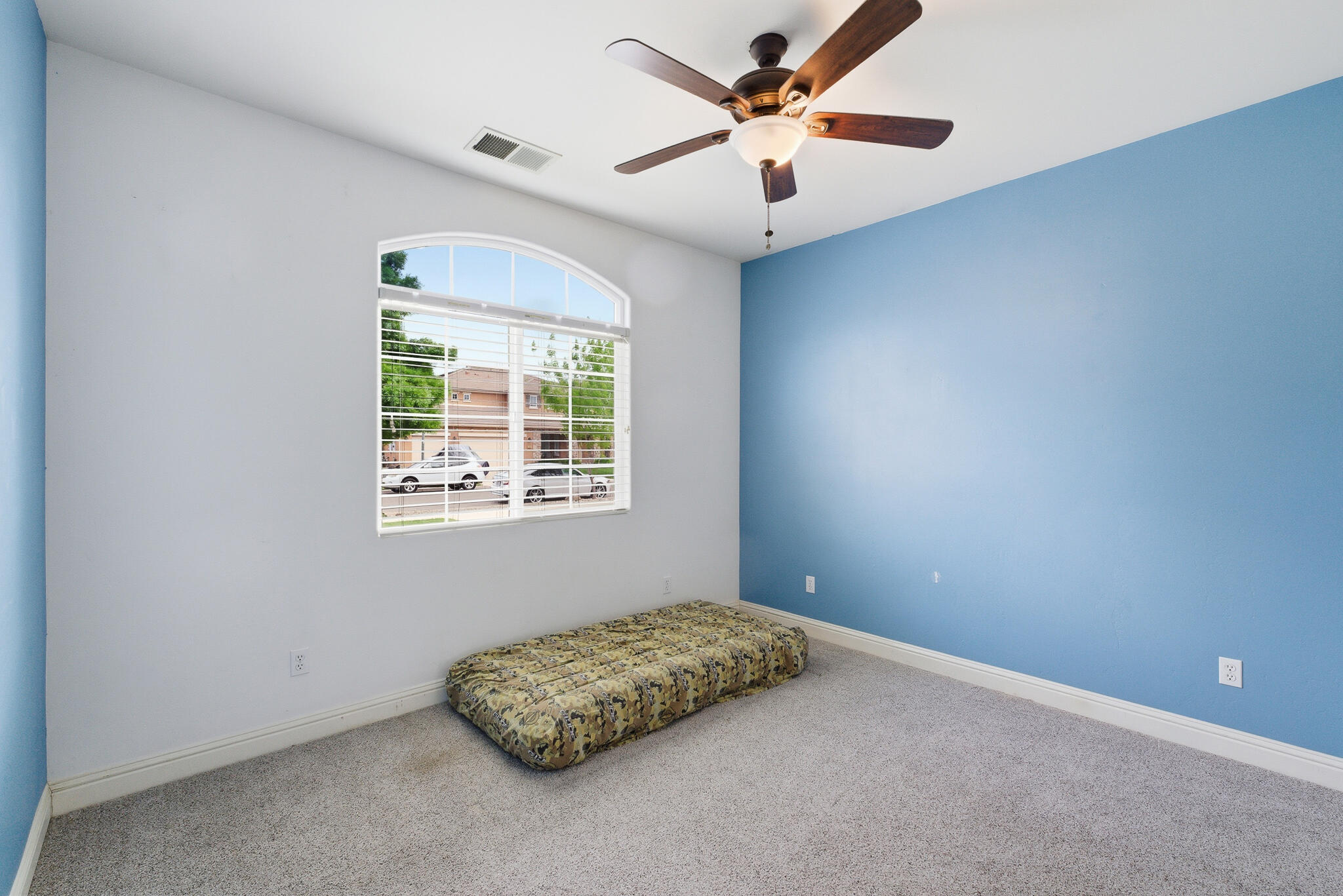 2647 W Tyler Ave, Visalia, CA 93291