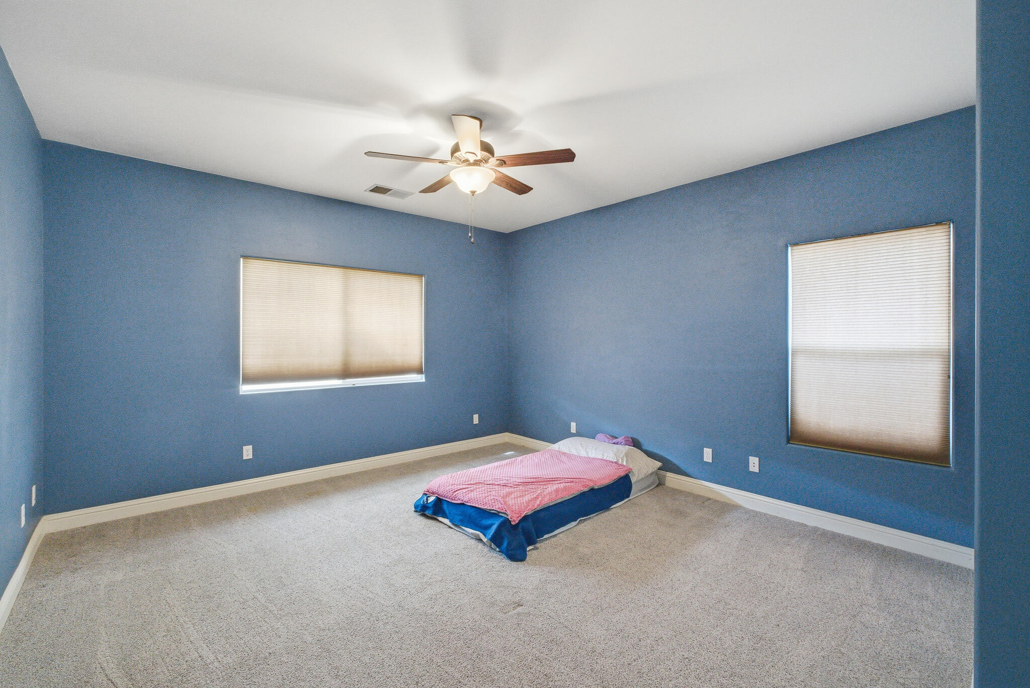 2647 W Tyler Ave, Visalia, CA 93291