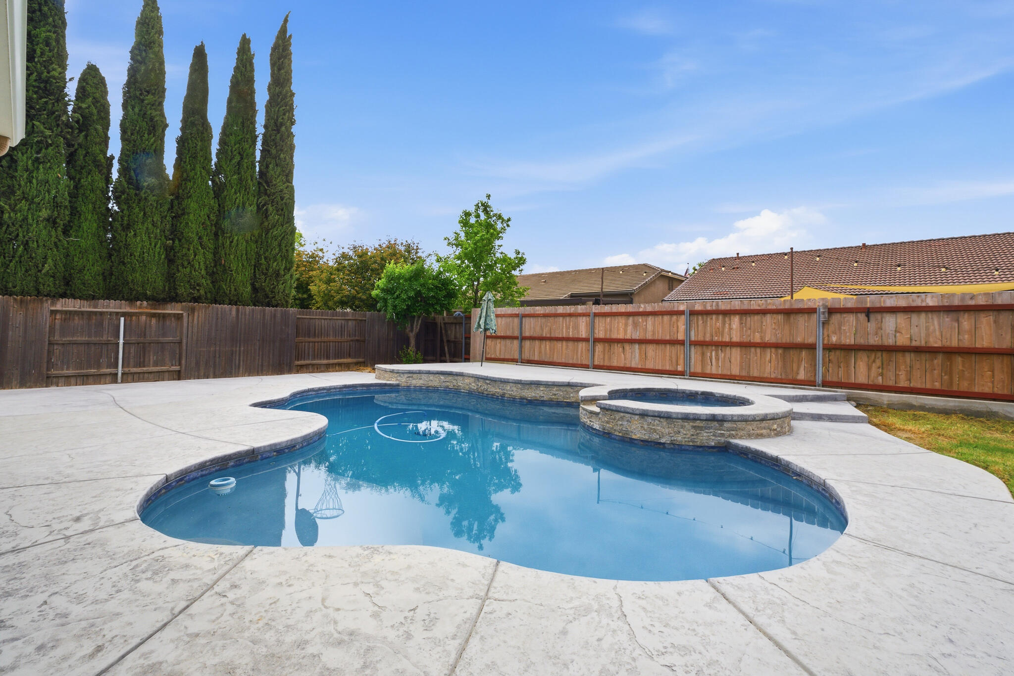2647 W Tyler Ave, Visalia, CA 93291
