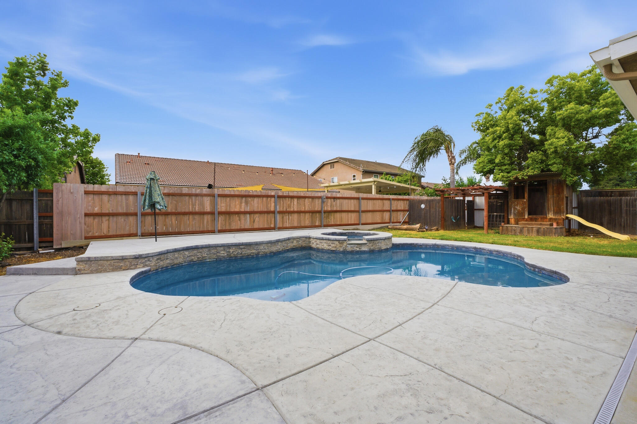 2647 W Tyler Ave, Visalia, CA 93291