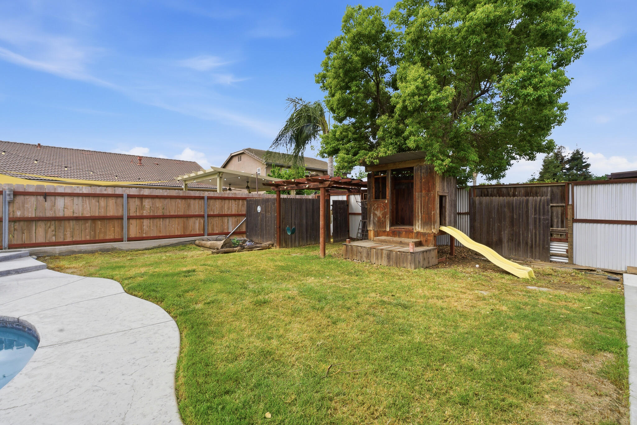 2647 W Tyler Ave, Visalia, CA 93291