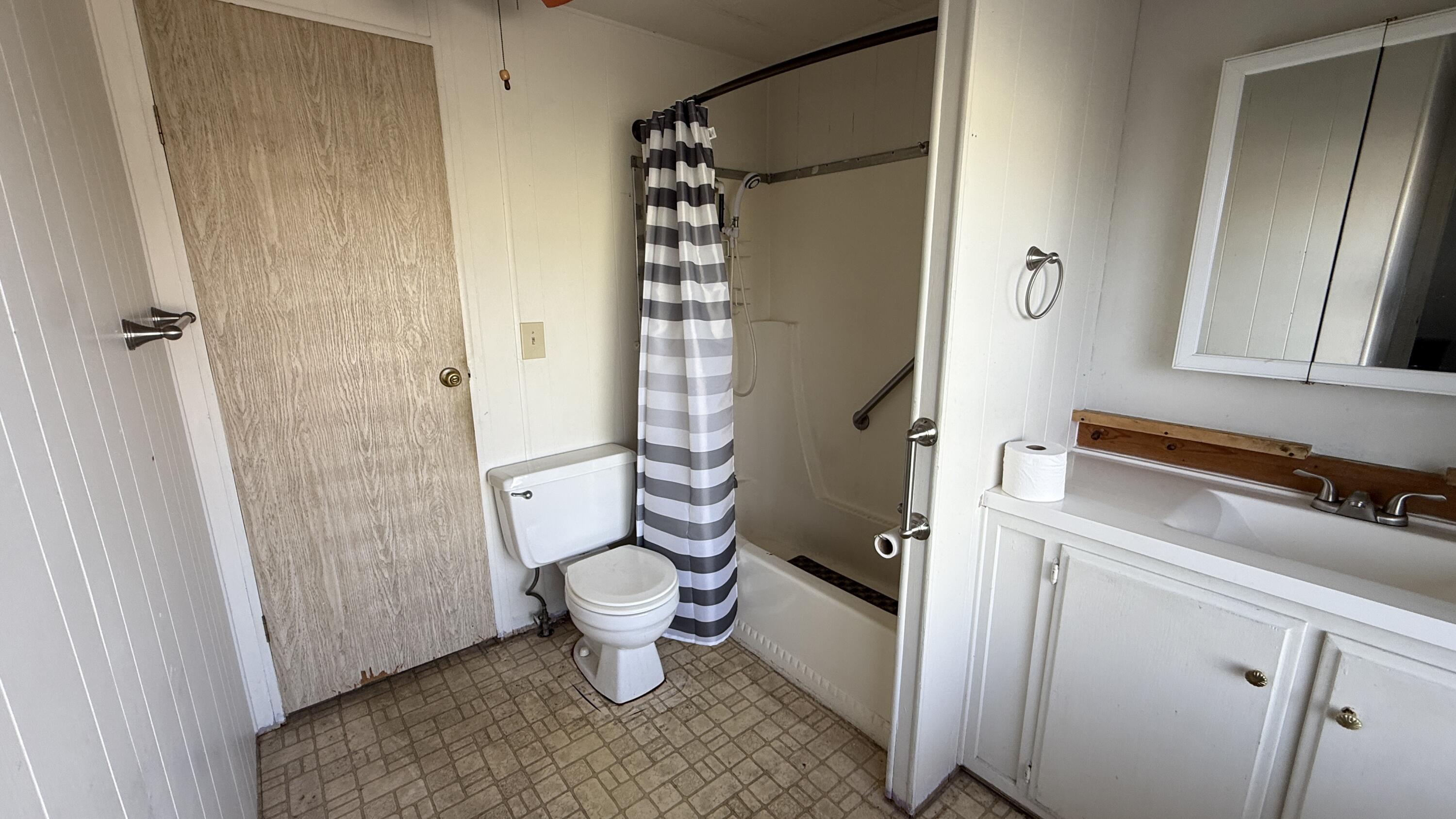 415 N Akers St #104, Visalia, CA 93291