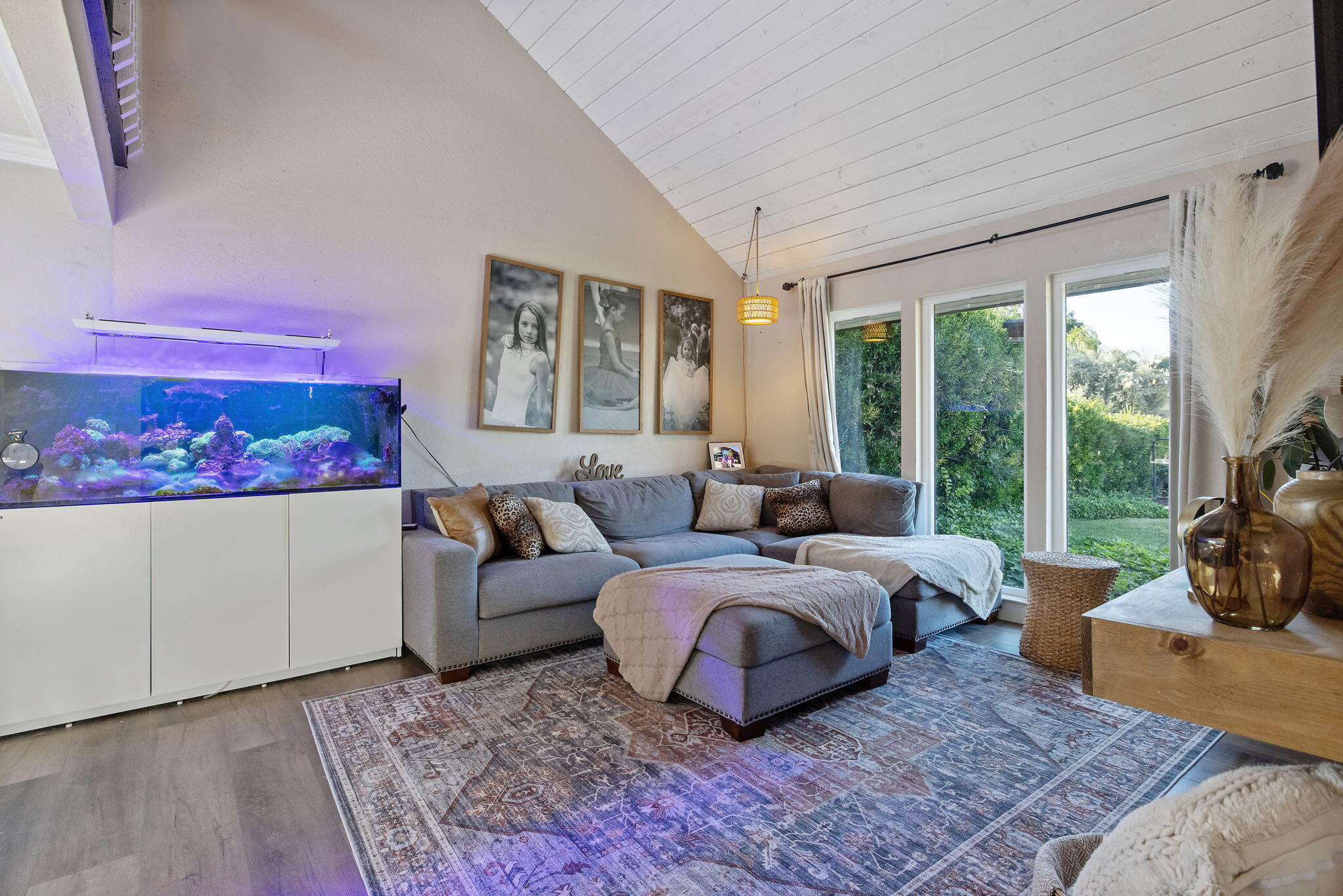 4211 W Nicholas Ave, Visalia, CA 93291