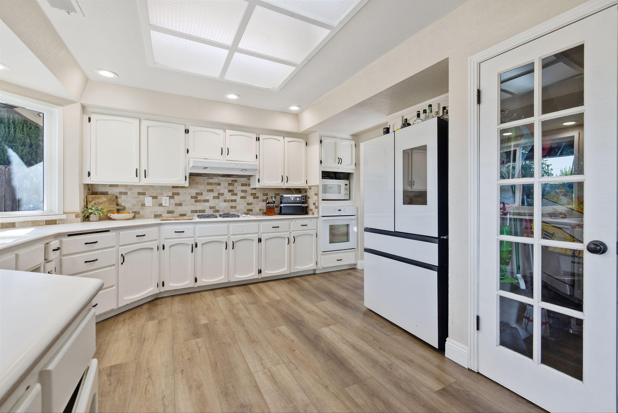 4211 W Nicholas Ave, Visalia, CA 93291