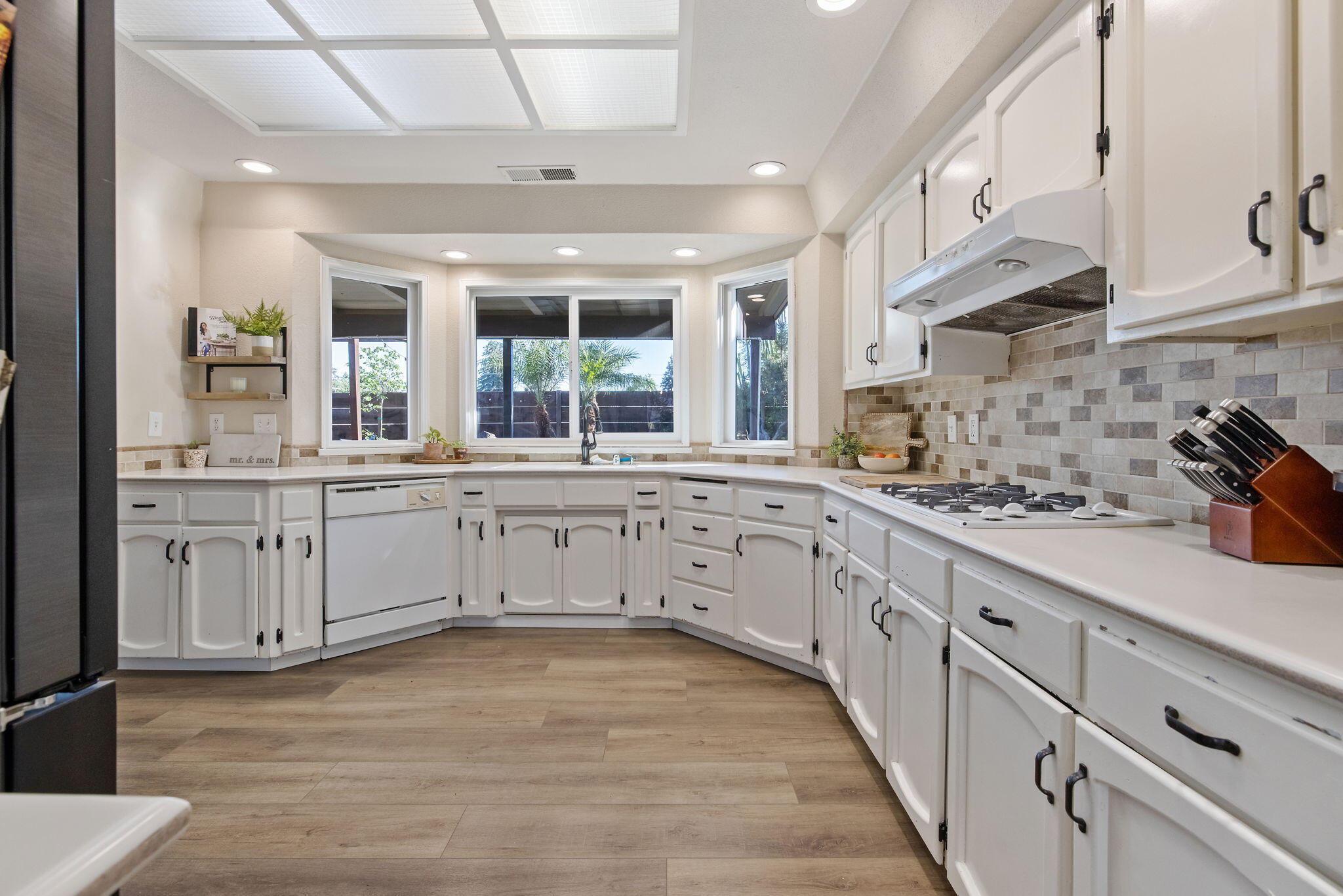 4211 W Nicholas Ave, Visalia, CA 93291