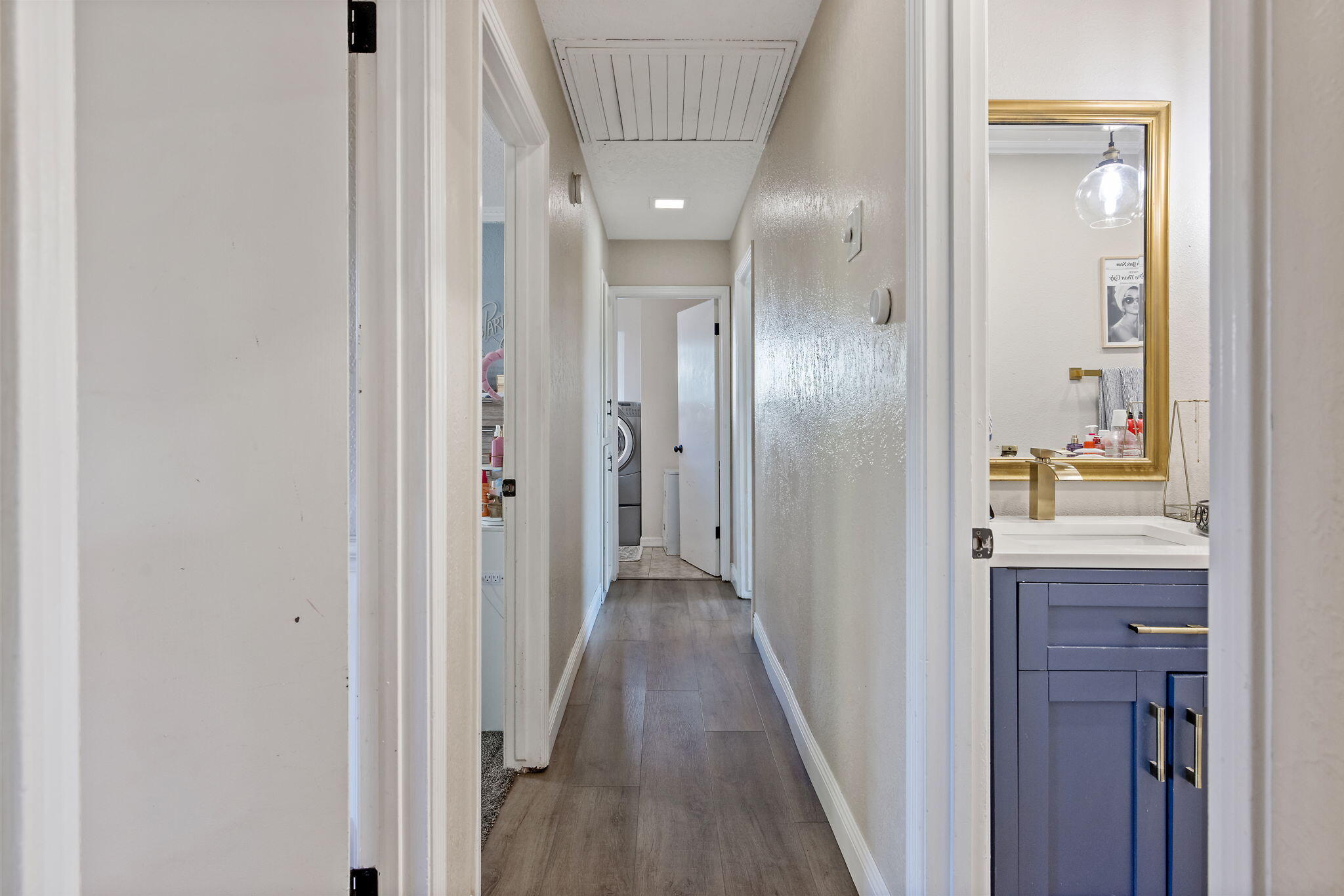 4211 W Nicholas Ave, Visalia, CA 93291