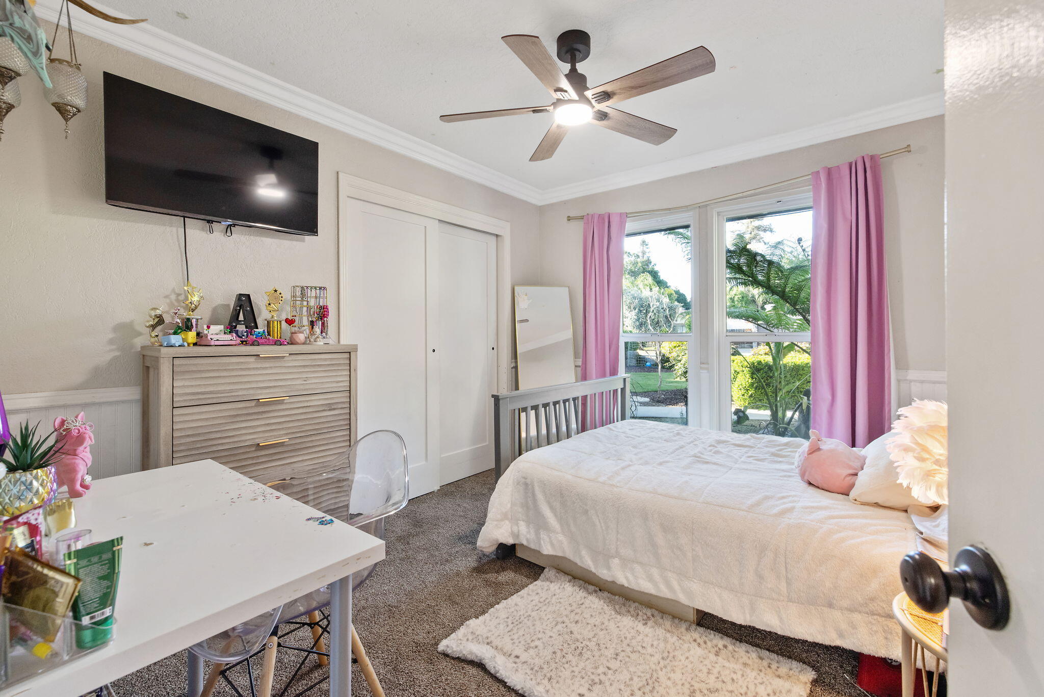 4211 W Nicholas Ave, Visalia, CA 93291