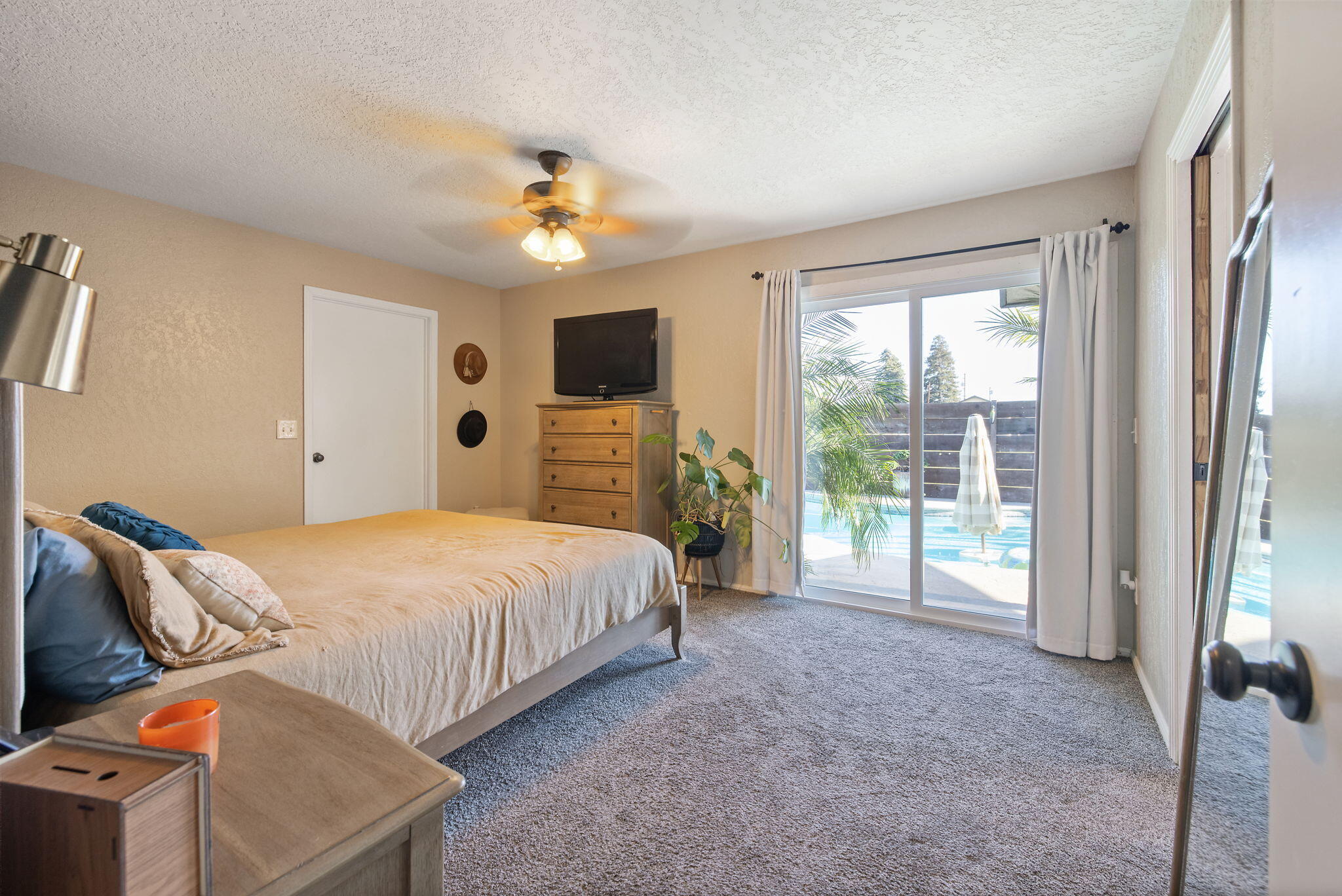 4211 W Nicholas Ave, Visalia, CA 93291