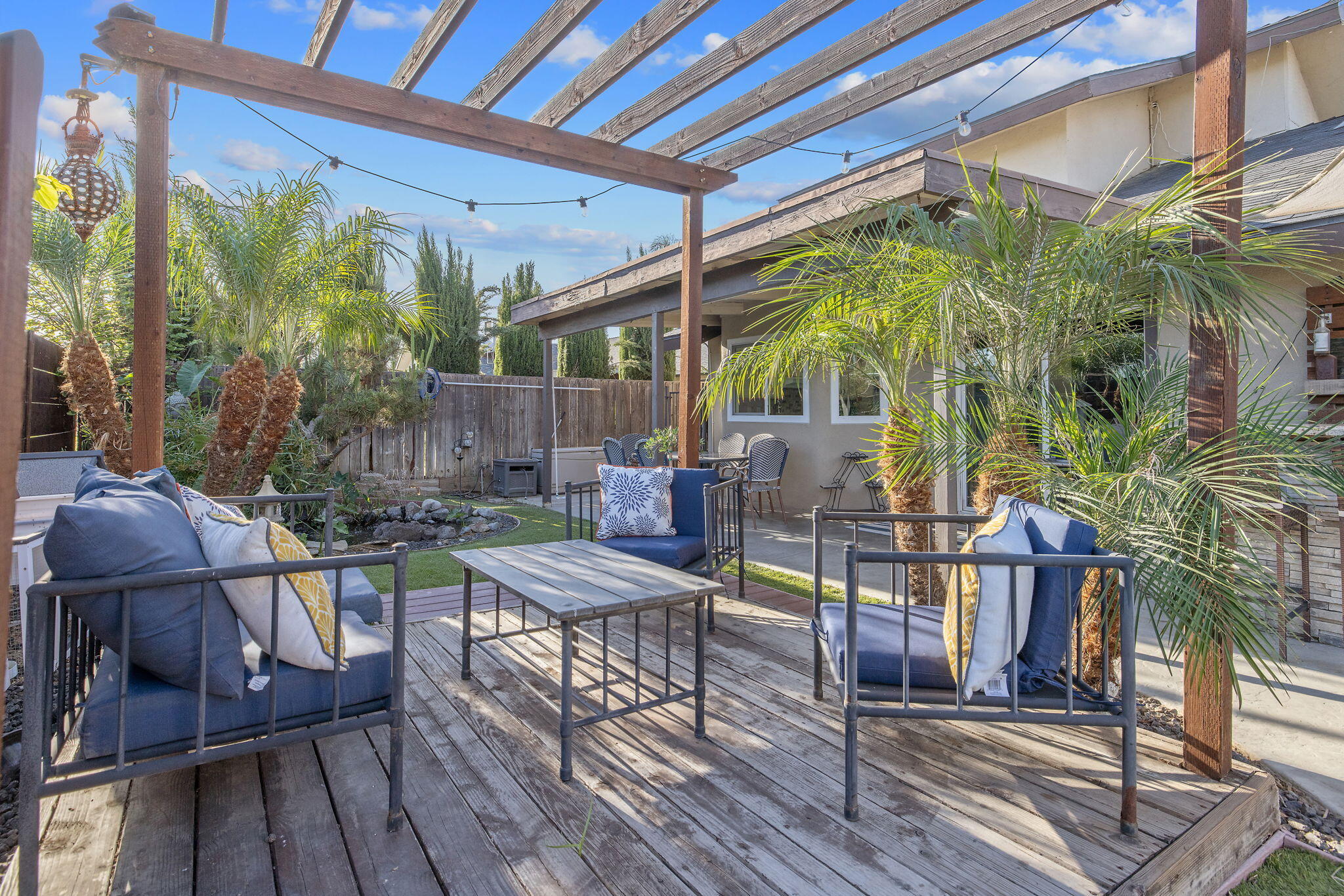 4211 W Nicholas Ave, Visalia, CA 93291