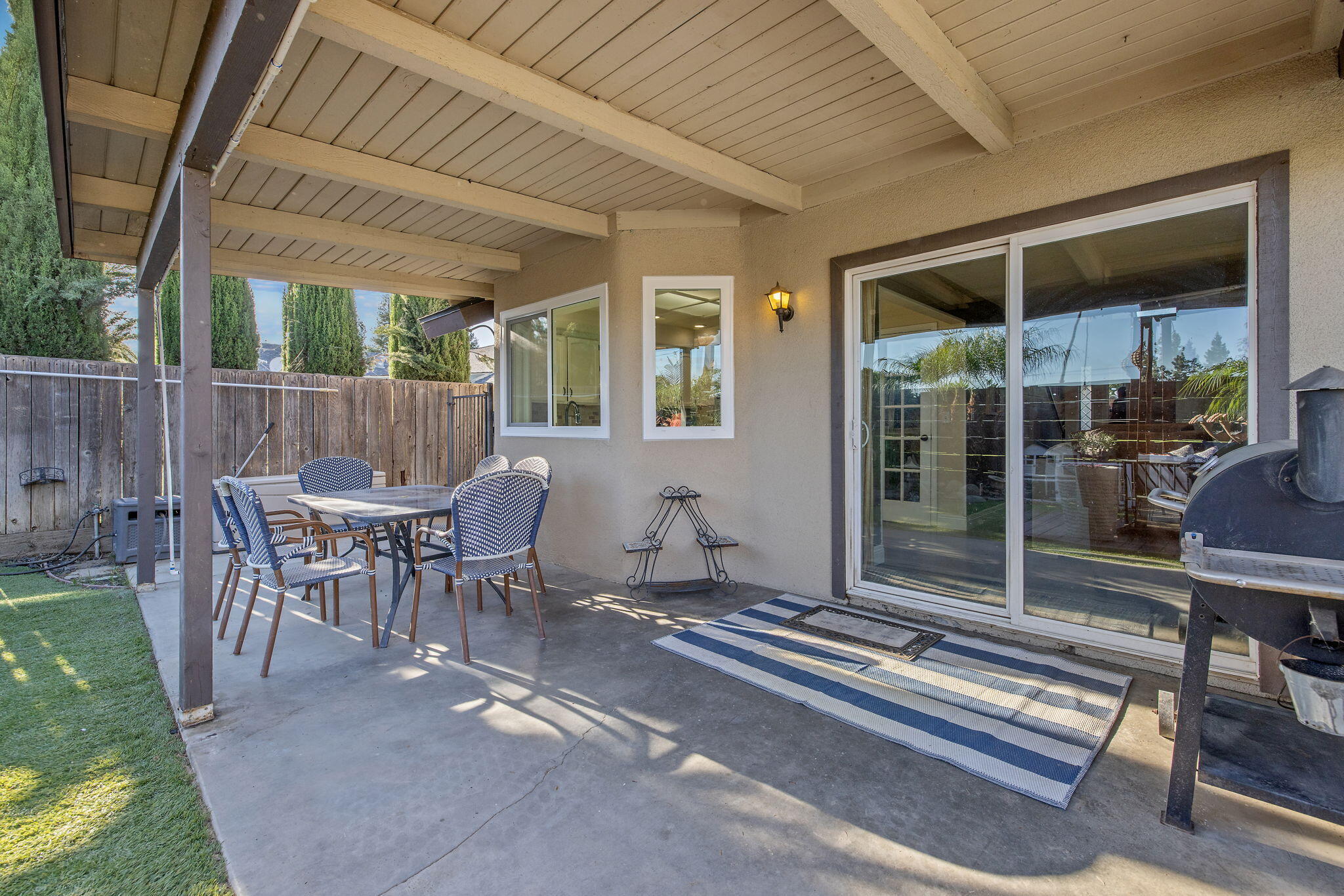 4211 W Nicholas Ave, Visalia, CA 93291