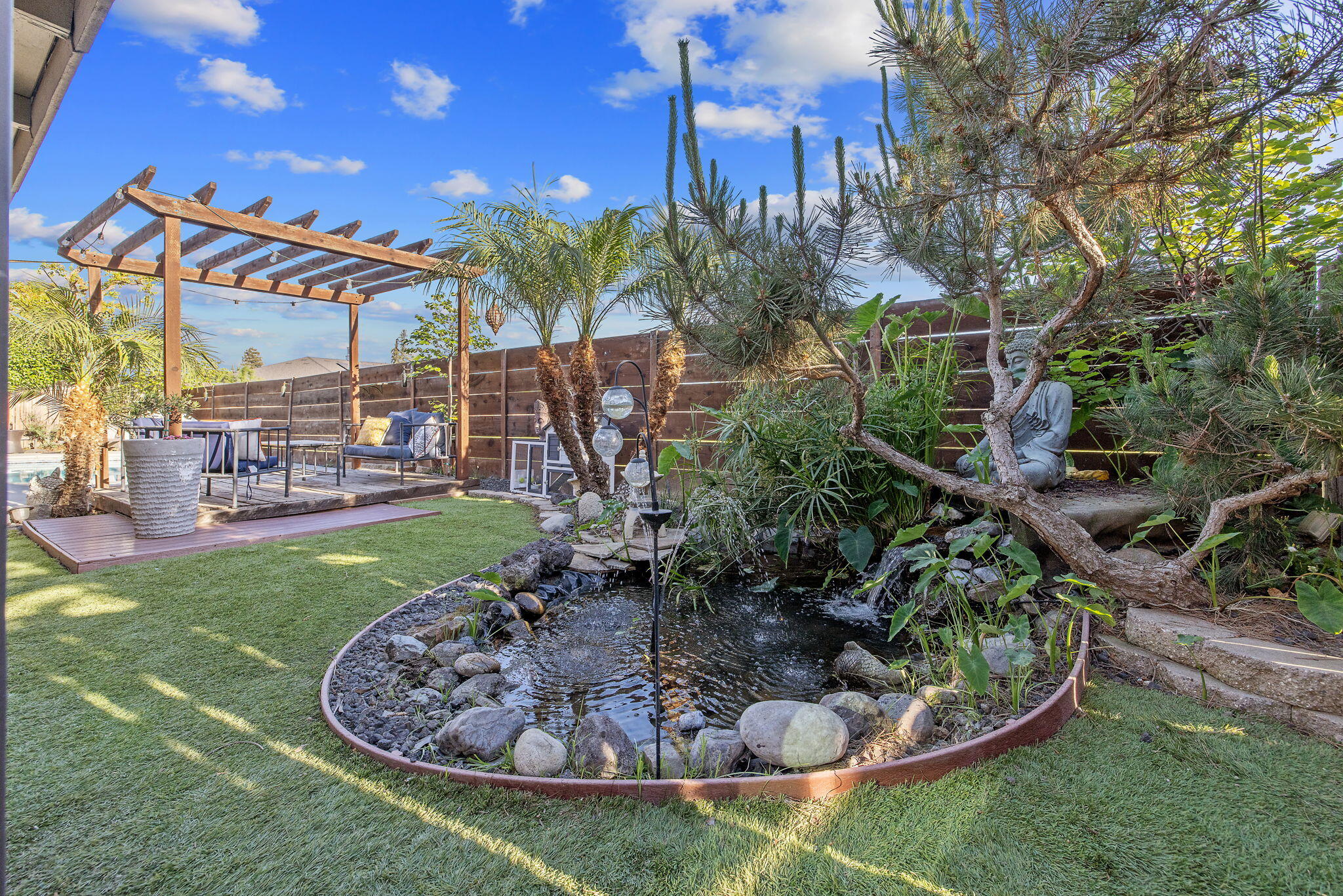 4211 W Nicholas Ave, Visalia, CA 93291