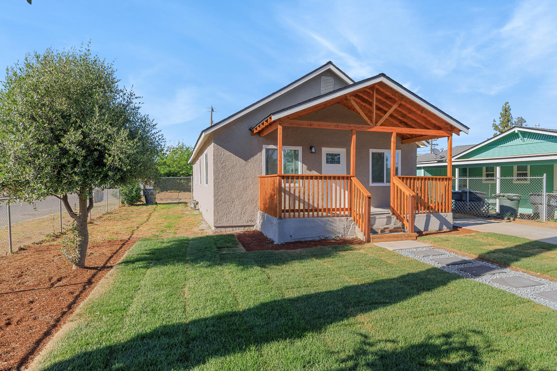 838 W Harold Ave, Visalia, CA 93291