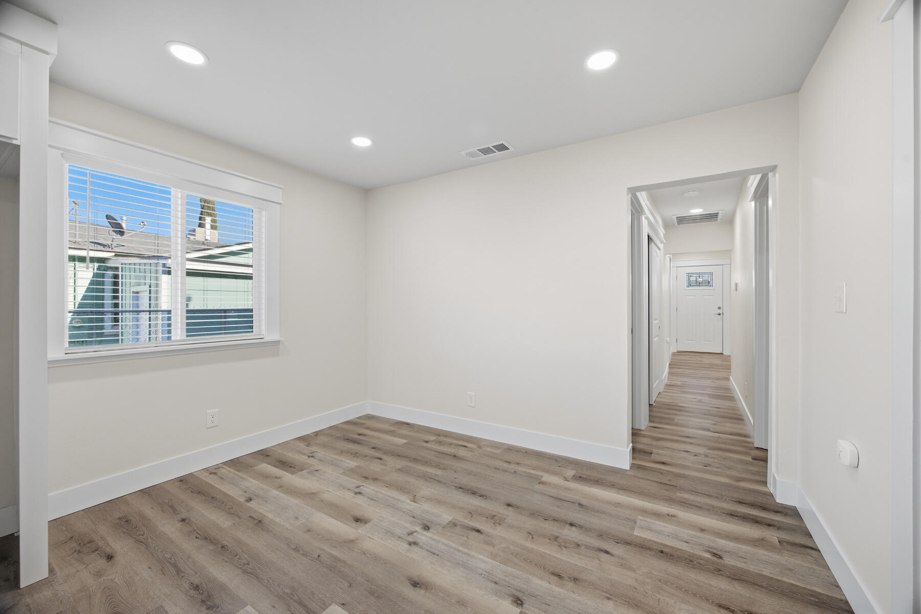 838 W Harold Ave, Visalia, CA 93291