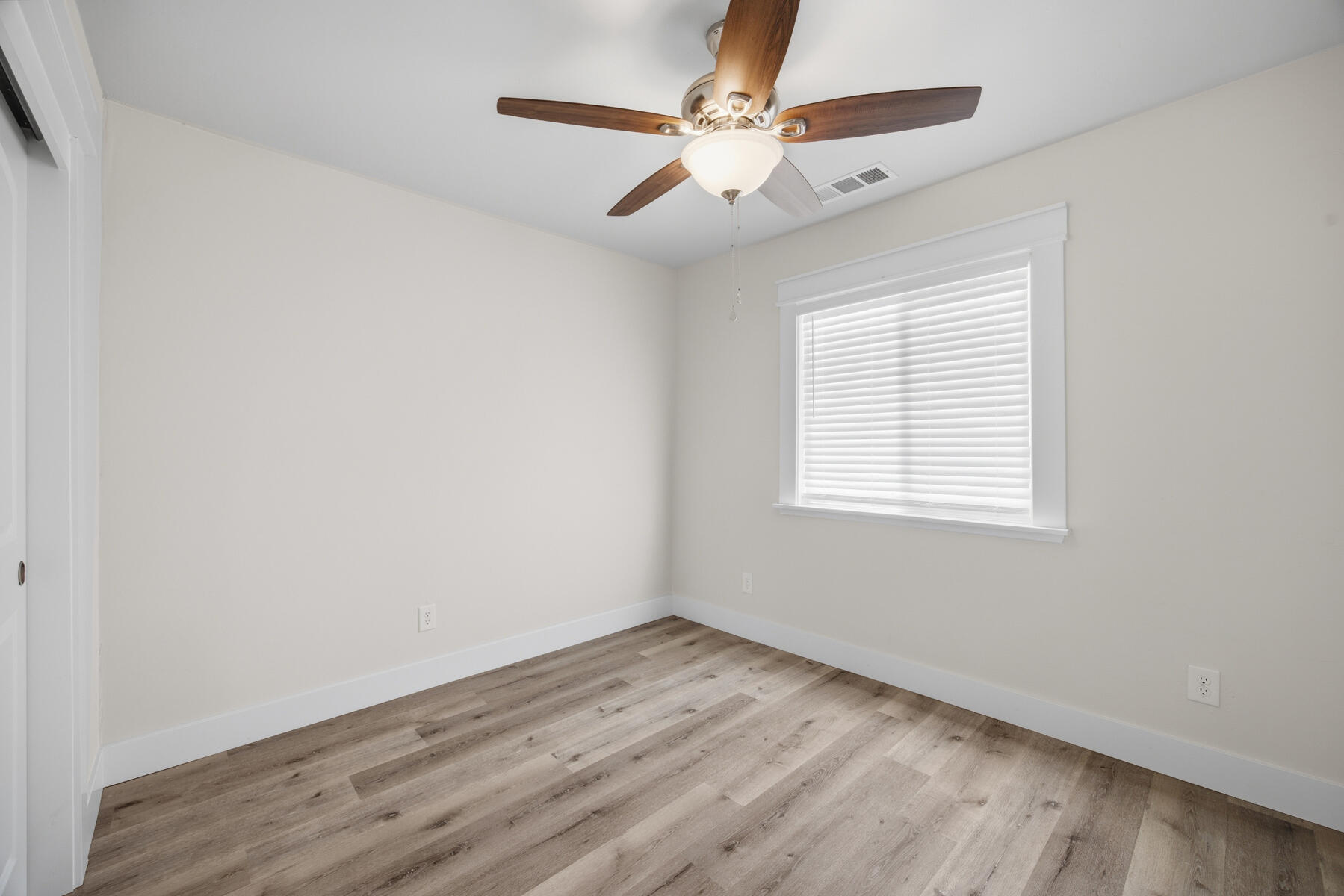 838 W Harold Ave, Visalia, CA 93291