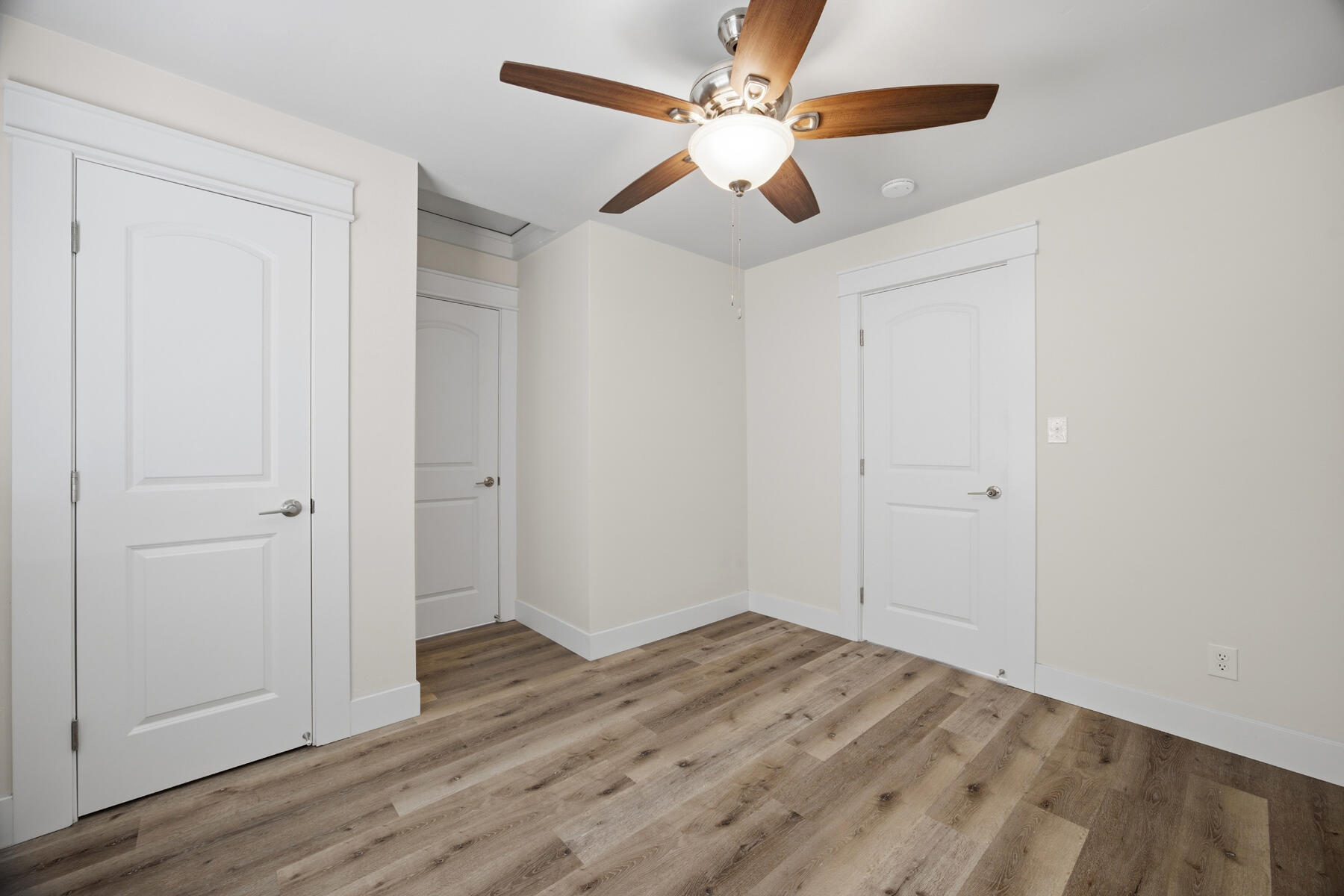 838 W Harold Ave, Visalia, CA 93291