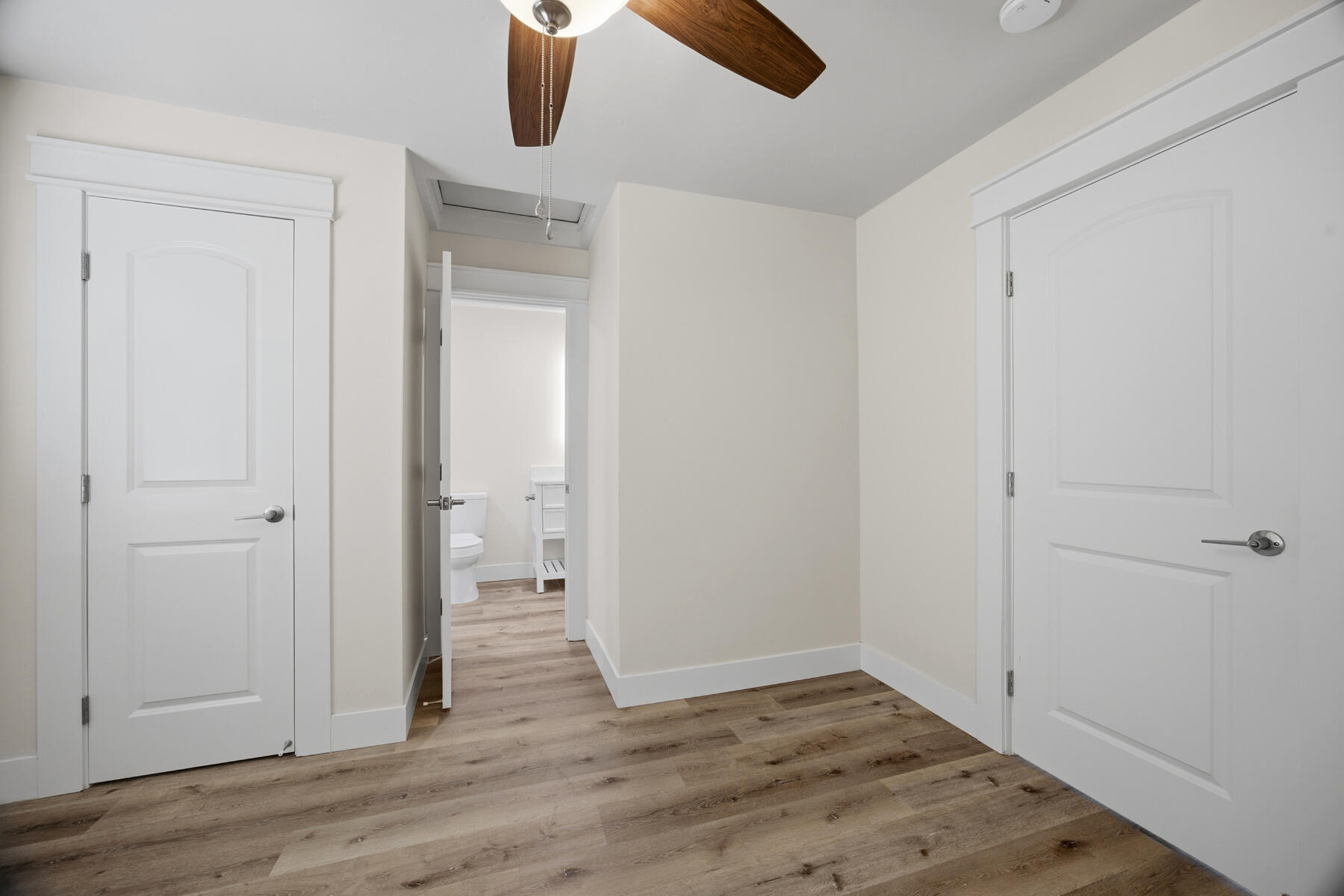 838 W Harold Ave, Visalia, CA 93291