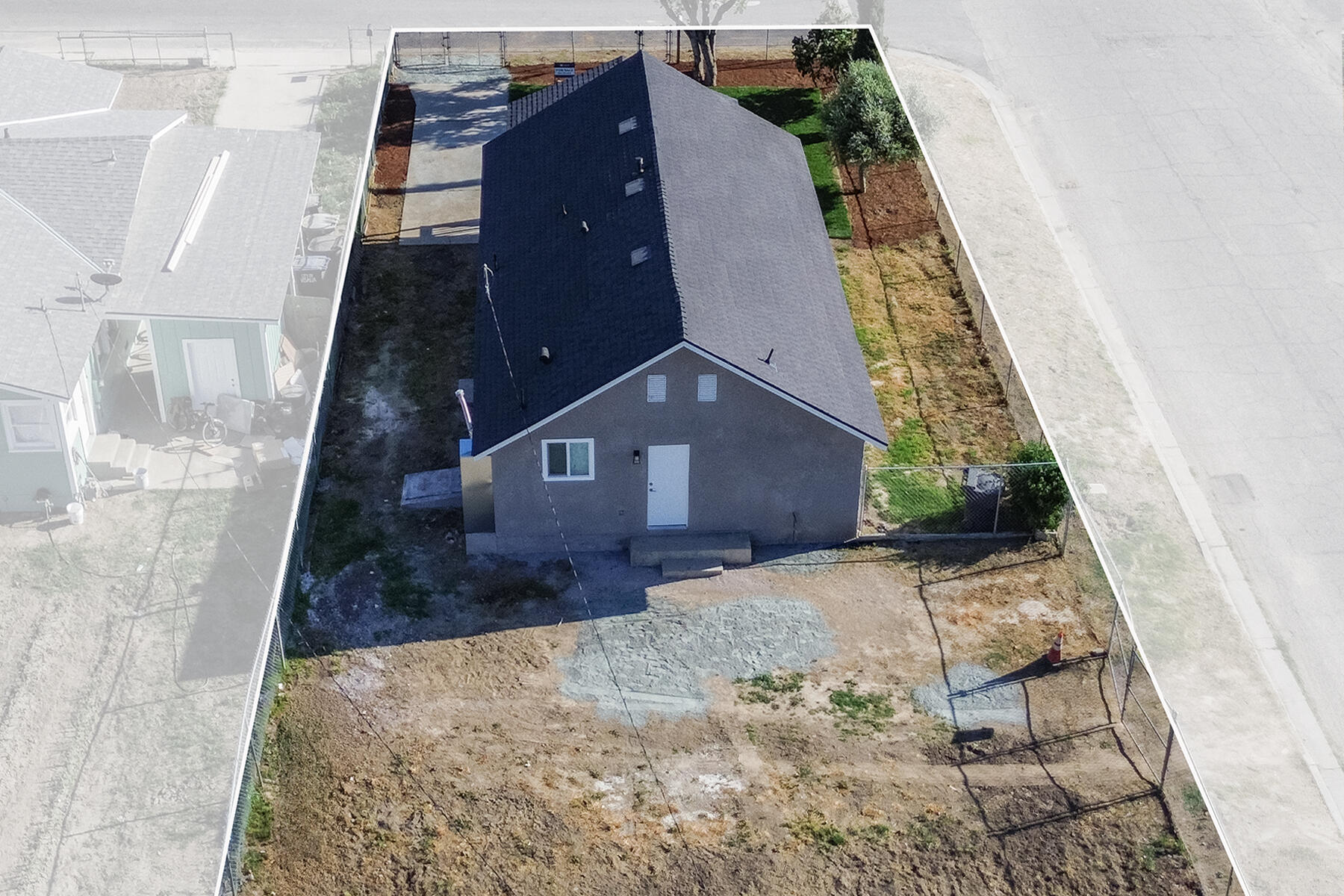 838 W Harold Ave, Visalia, CA 93291