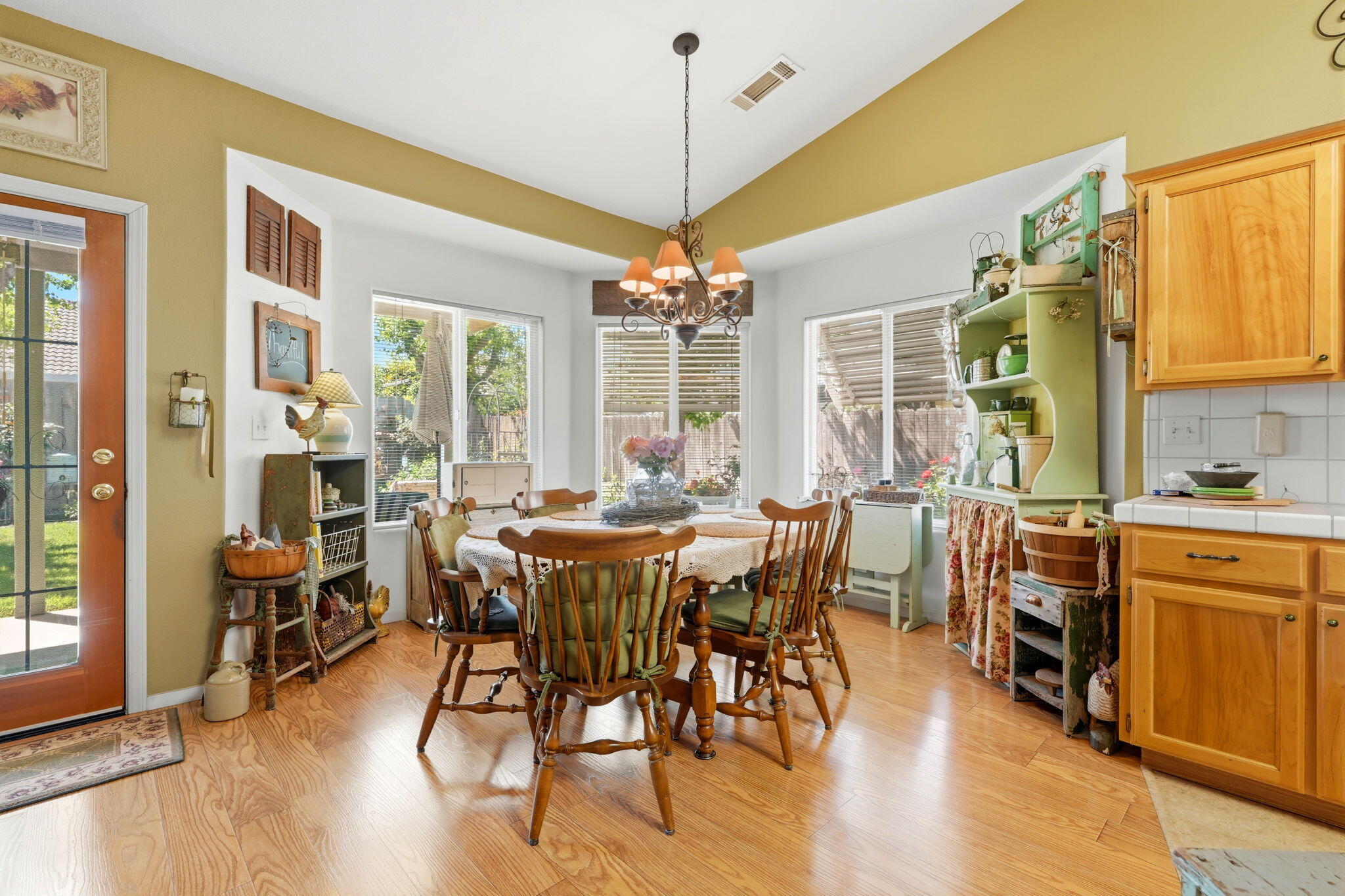 1709 W Cheryll Ave, Porterville, CA 93257