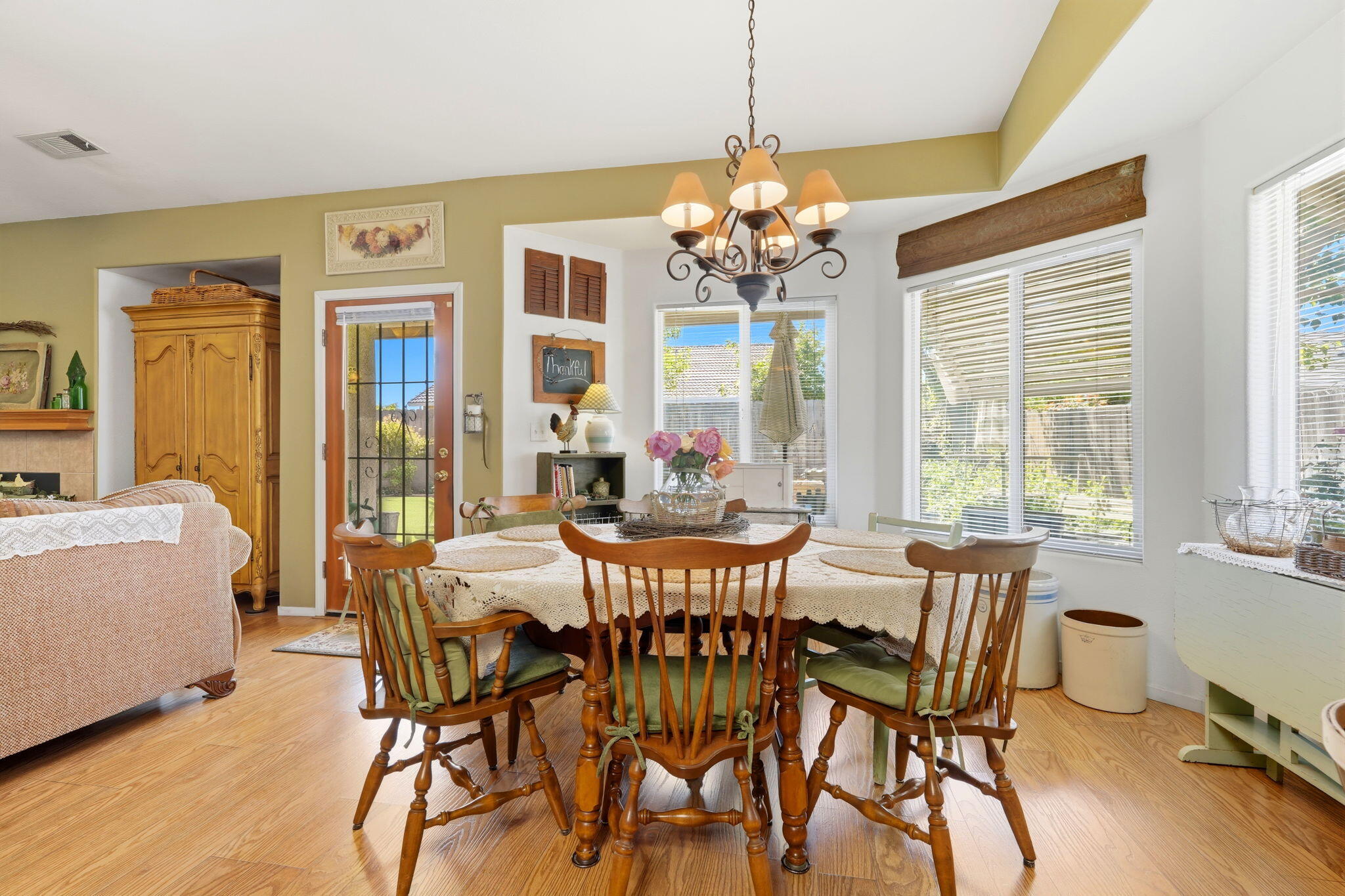 1709 W Cheryll Ave, Porterville, CA 93257