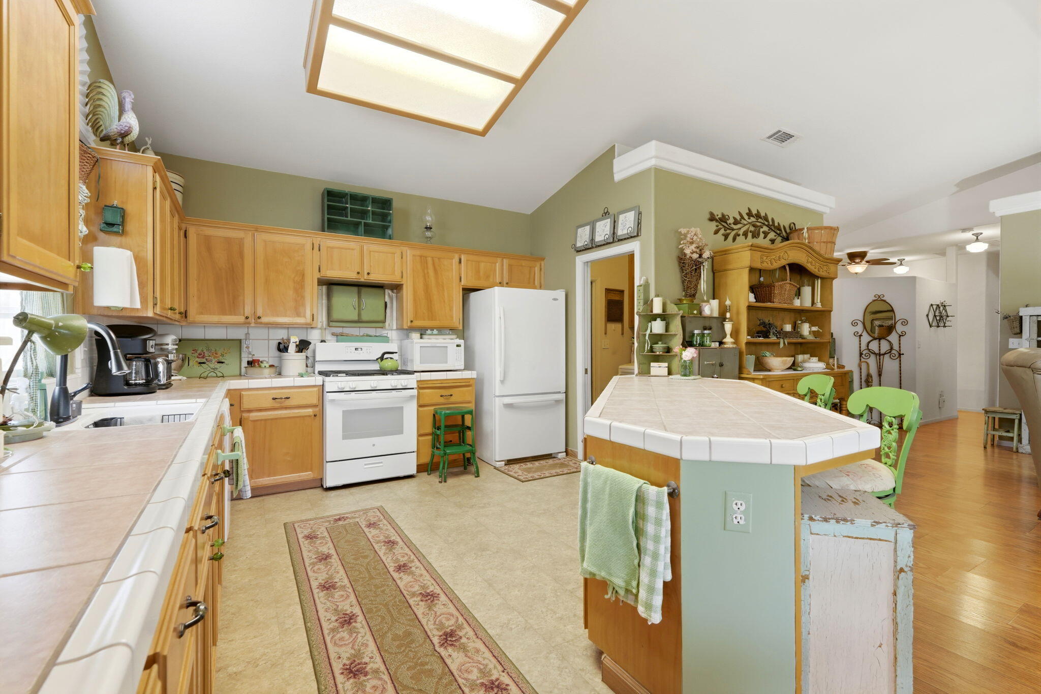 1709 W Cheryll Ave, Porterville, CA 93257