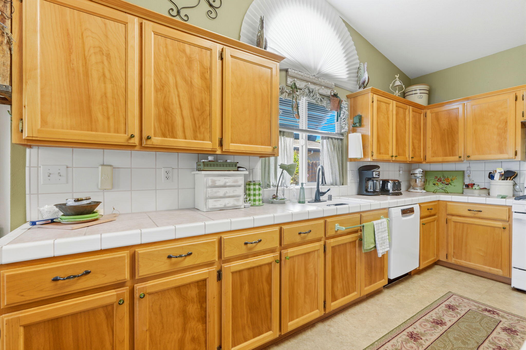 1709 W Cheryll Ave, Porterville, CA 93257