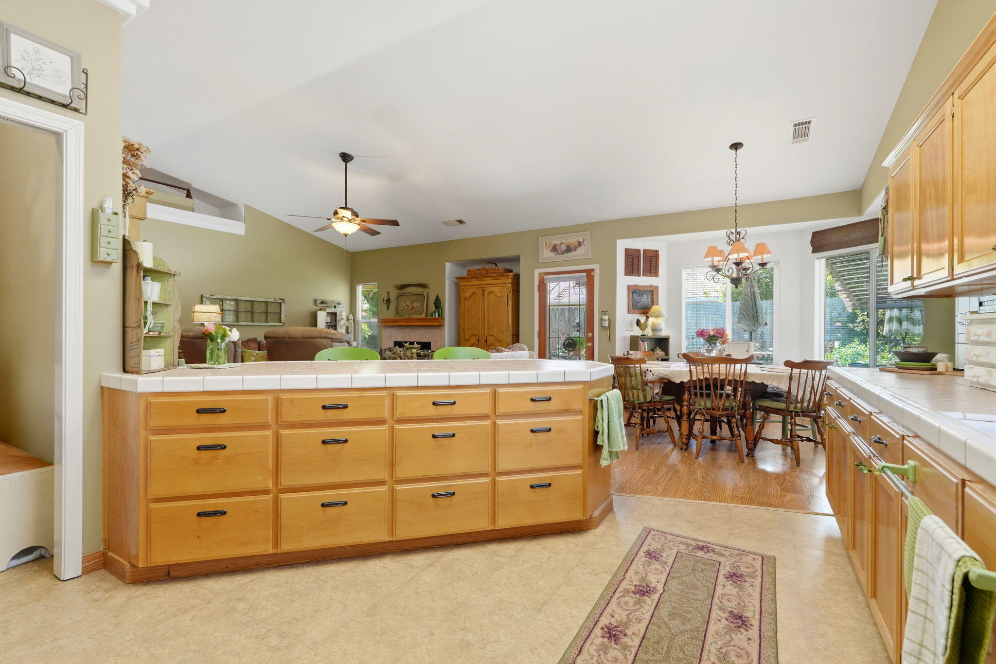 1709 W Cheryll Ave, Porterville, CA 93257