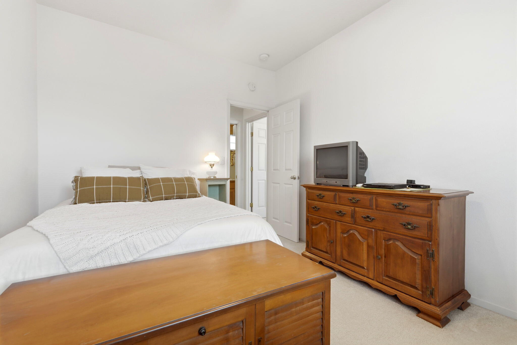 1709 W Cheryll Ave, Porterville, CA 93257