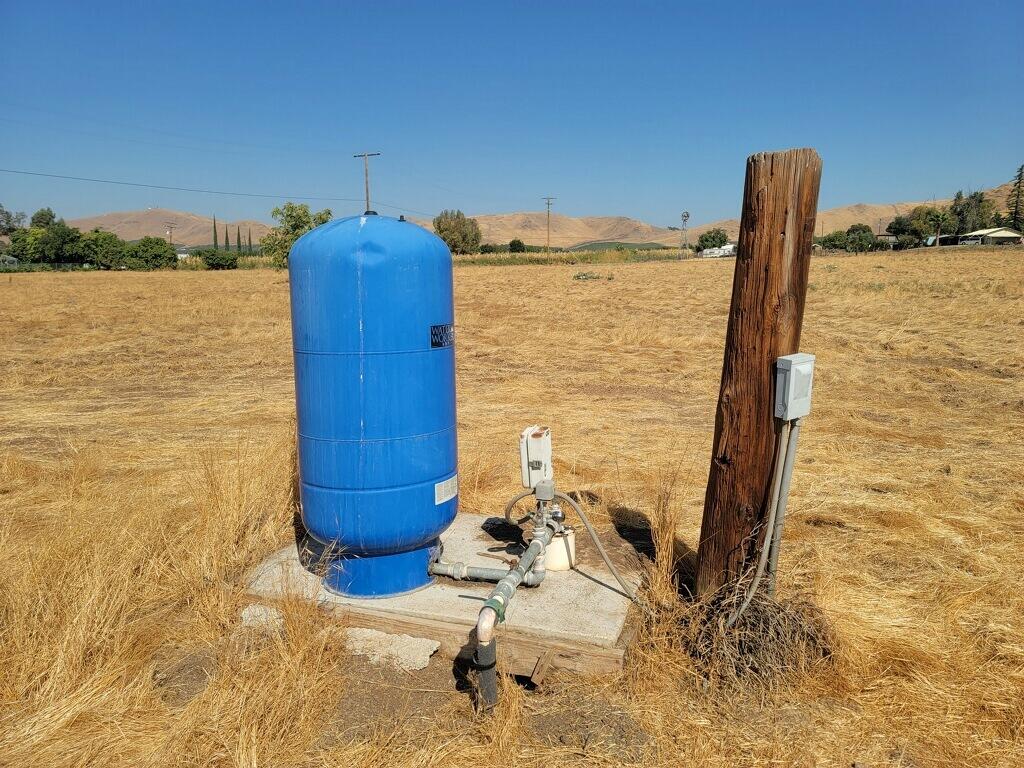 740 E Mulberry Ave, Porterville, CA 93257