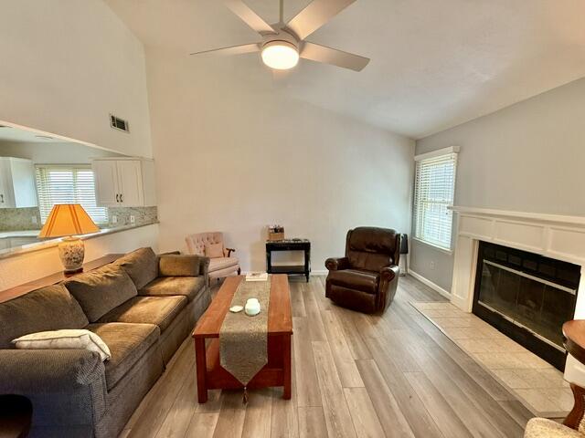 2610 E Tulare Ave, Visalia, CA 93292