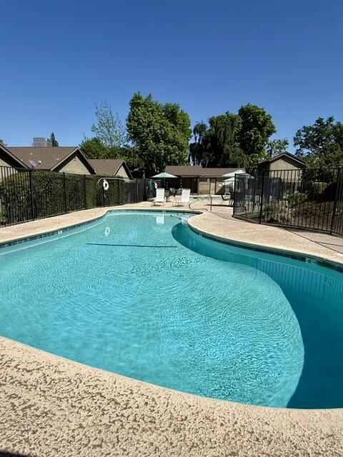 2610 E Tulare Ave, Visalia, CA 93292