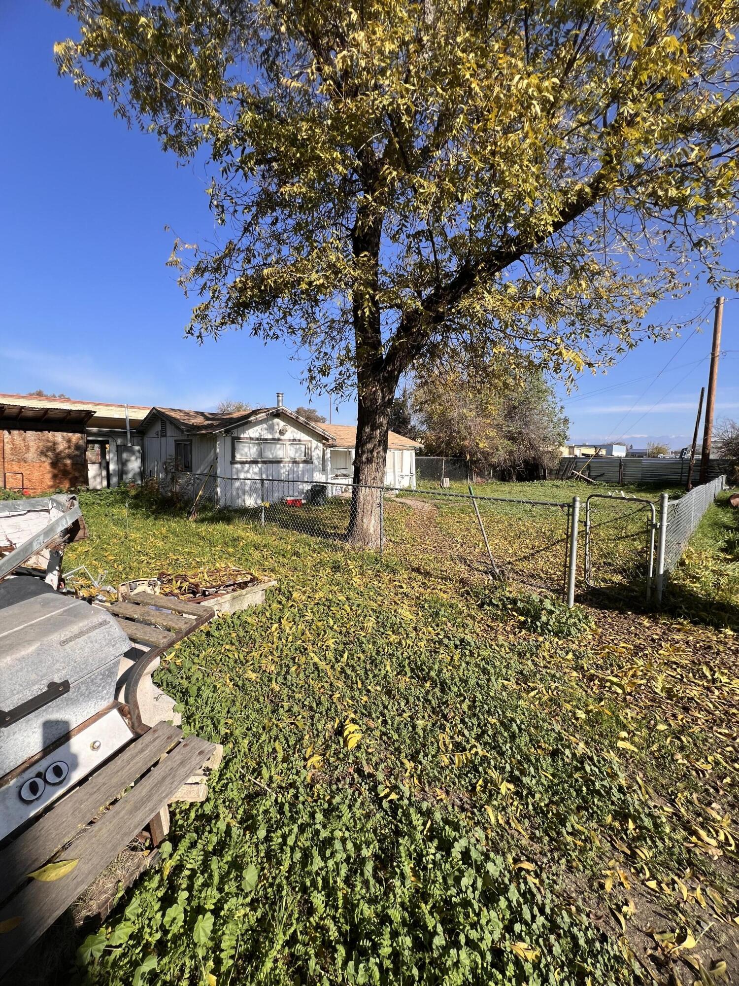 1736 E Mineral King Ave, Visalia, CA 93292