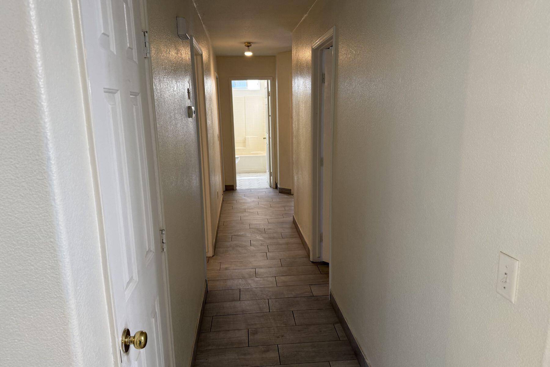409 W Packwood Ave, Visalia, CA 93277
