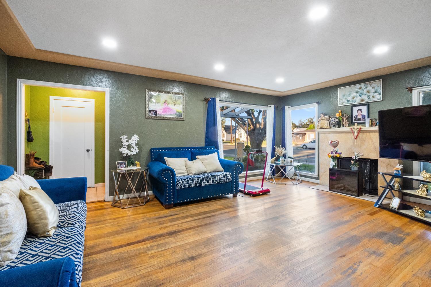 505 W Lamona Ave, Fresno, CA 93728