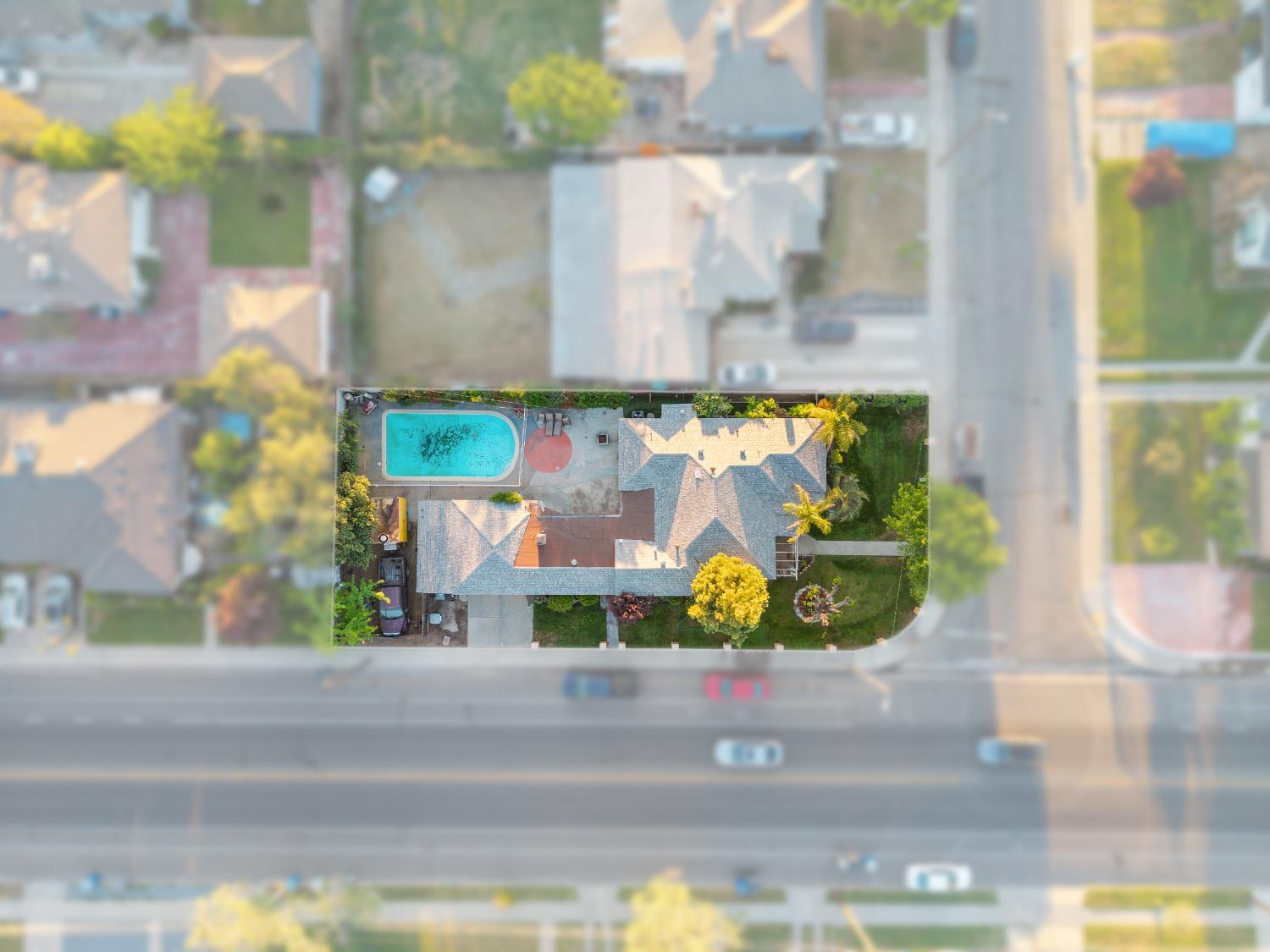 505 W Lamona Ave, Fresno, CA 93728