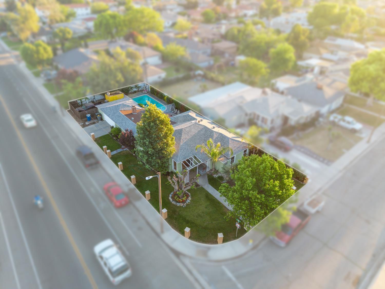 505 W Lamona Ave, Fresno, CA 93728