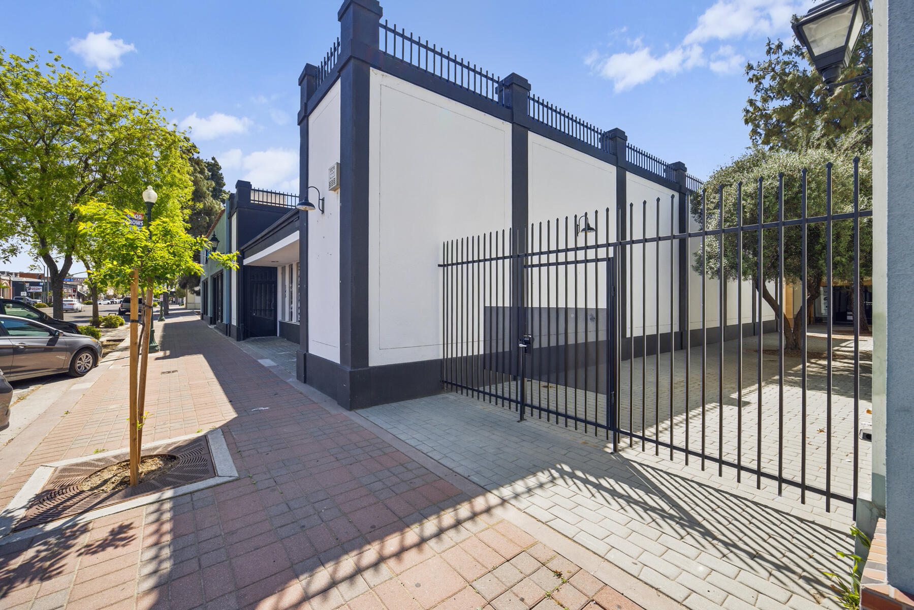 145 N K St, Tulare, CA 93274