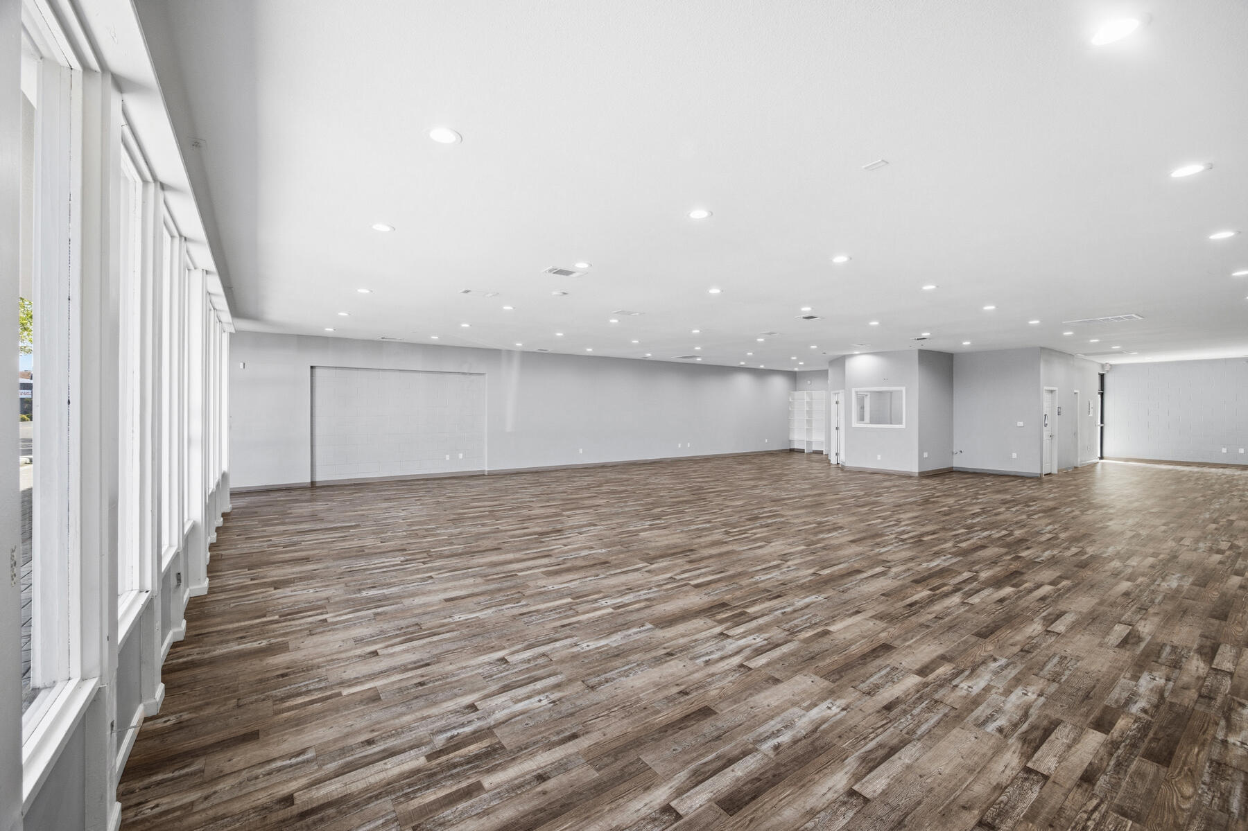 145 N K St, Tulare, CA 93274