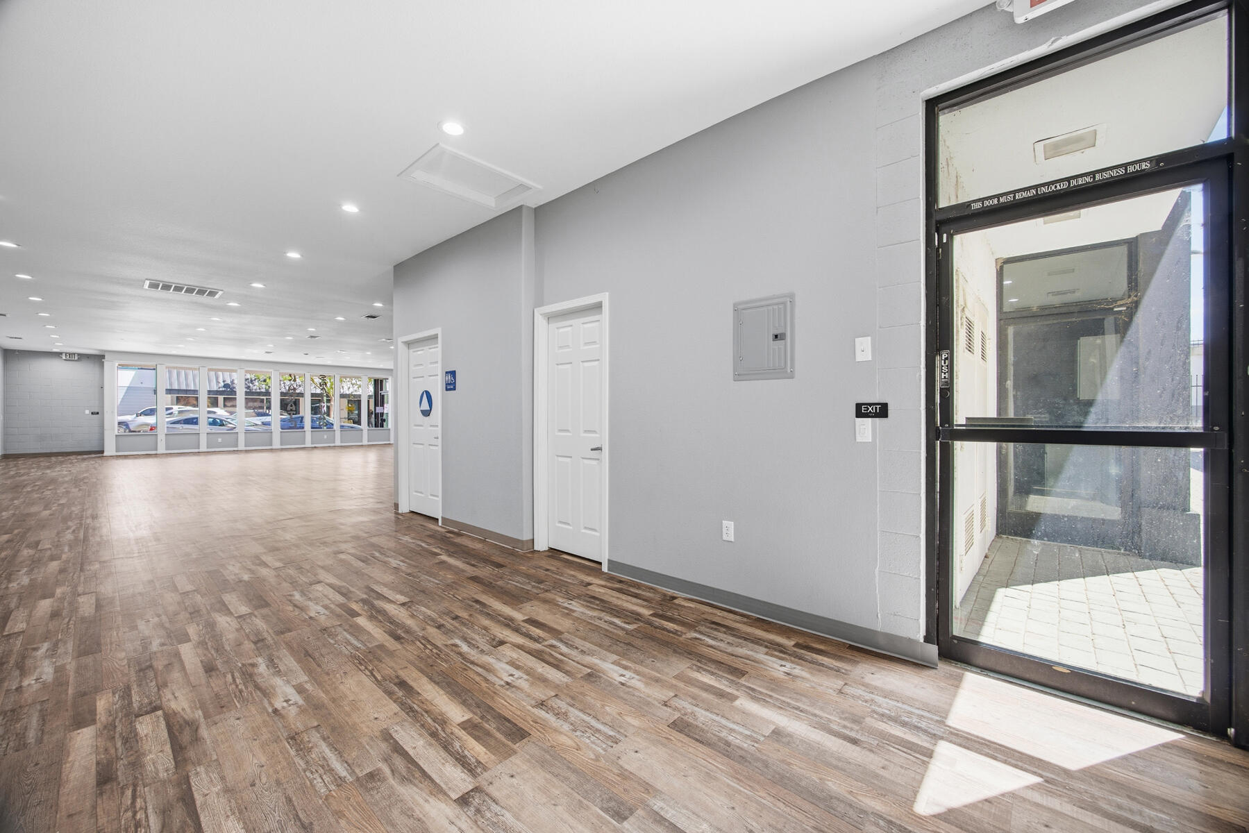 145 N K St, Tulare, CA 93274