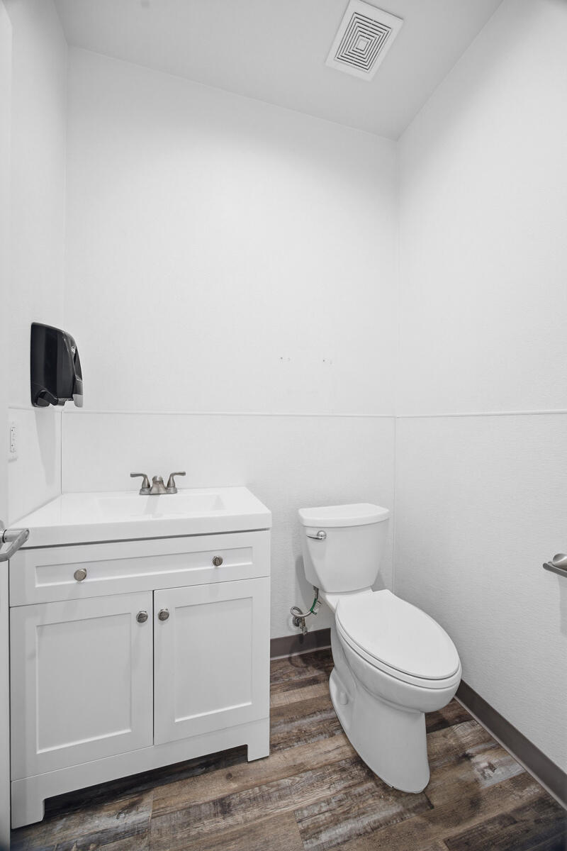 145 N K St, Tulare, CA 93274