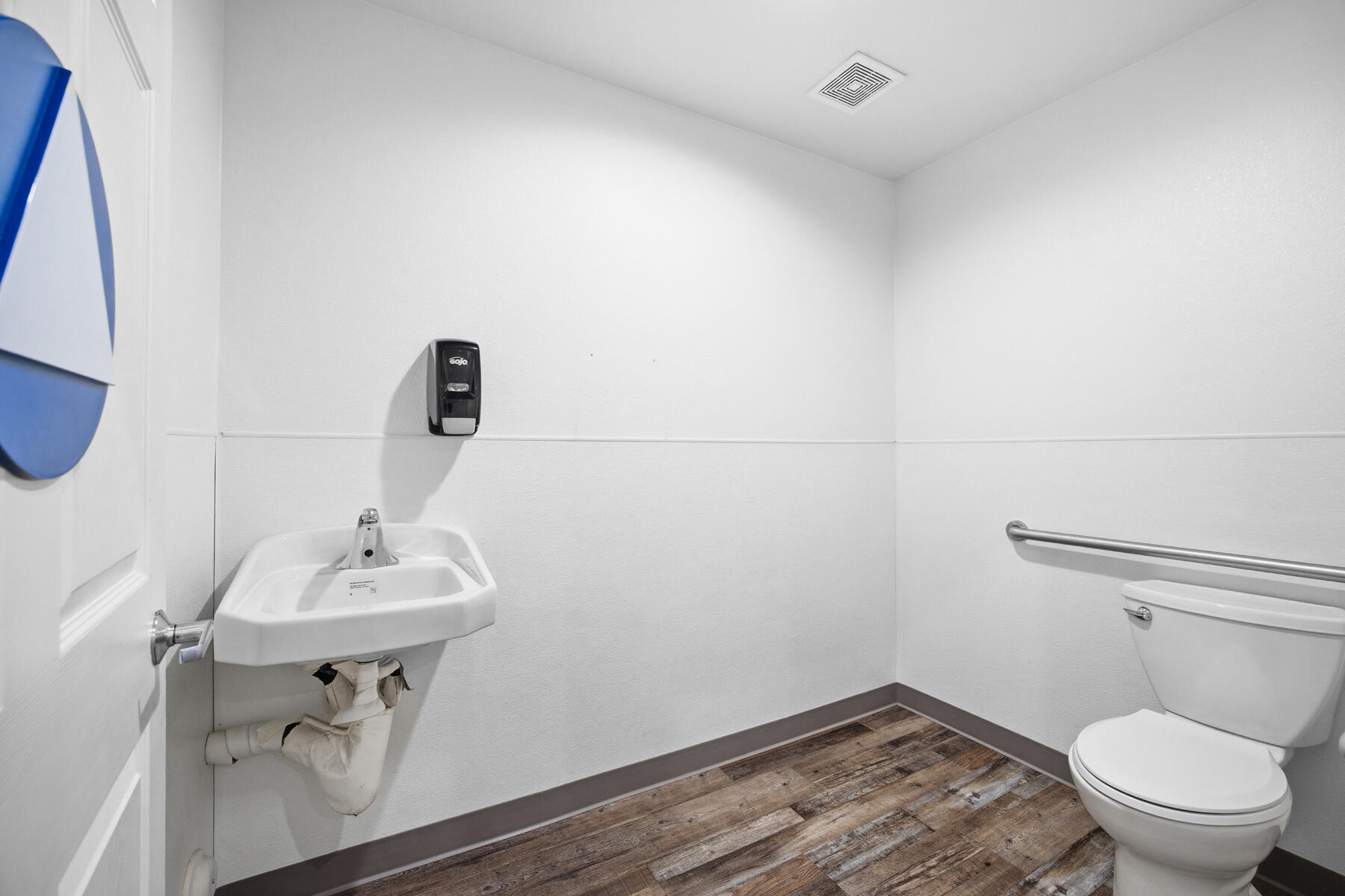 145 N K St, Tulare, CA 93274